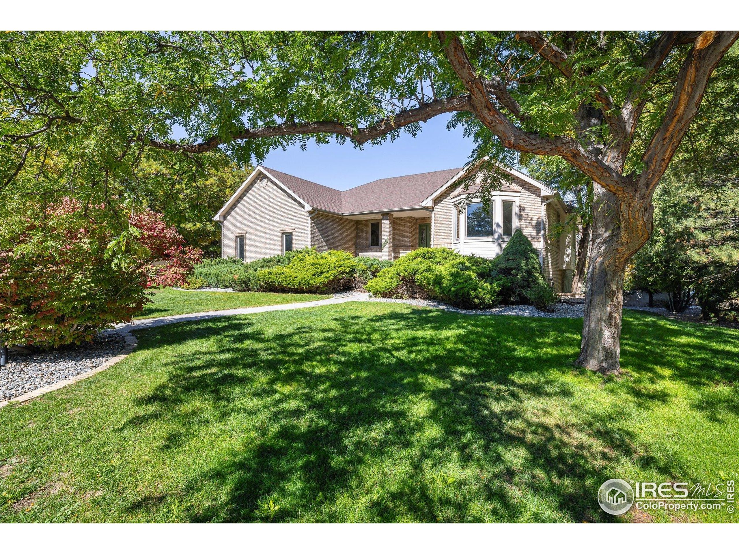 2520 Columbine Cir