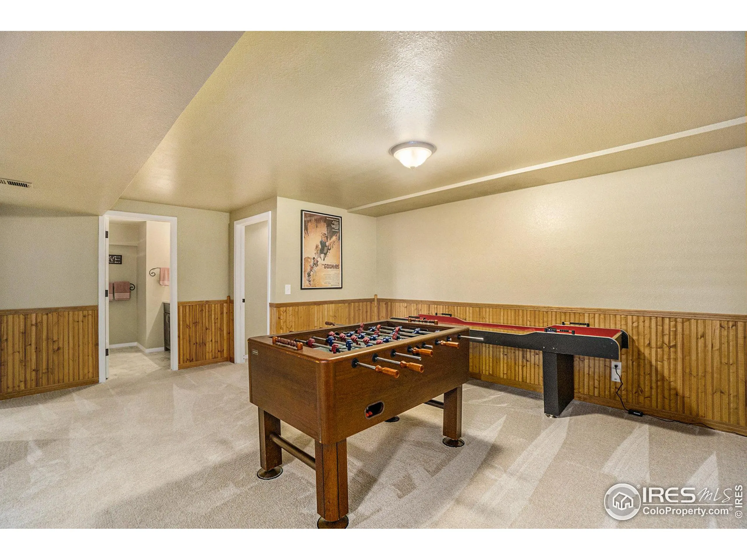 Wellington, Colorado 80549, United States, 5 Bedrooms Bedrooms, ,3 BathroomsBathrooms,Residential,Active,98664