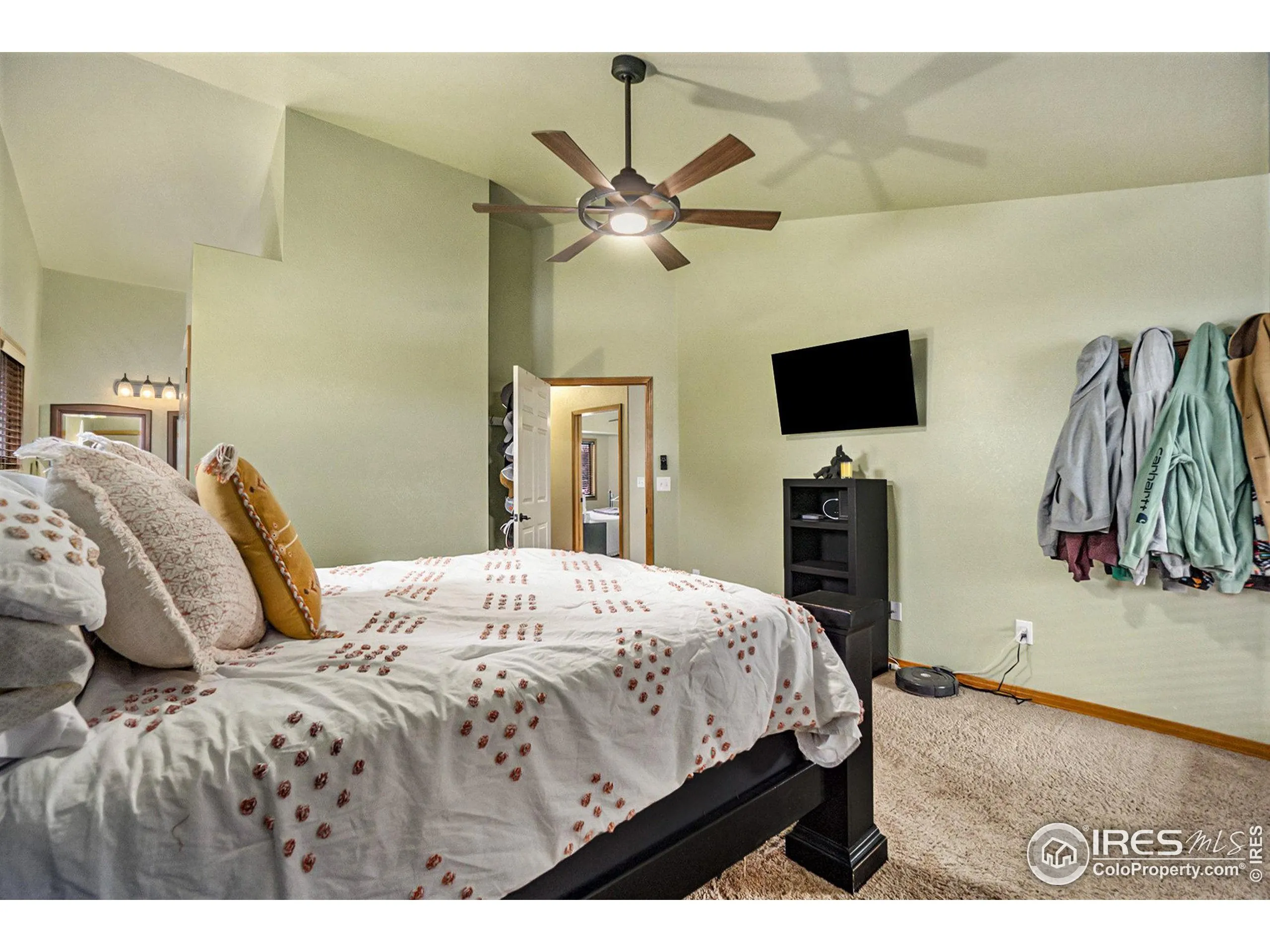 Wellington, Colorado 80549, United States, 5 Bedrooms Bedrooms, ,3 BathroomsBathrooms,Residential,Active,98664