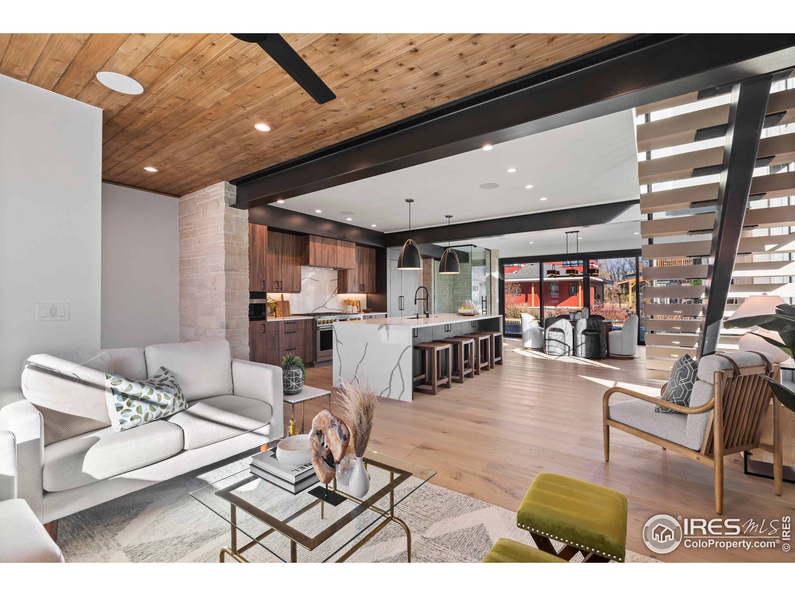 728 Peregoy Farms Way