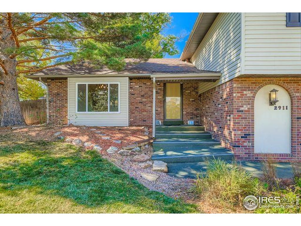 Photo of 2911 Lakeshore Dr, Longmont, CO 80503 (MLS # 1045749)