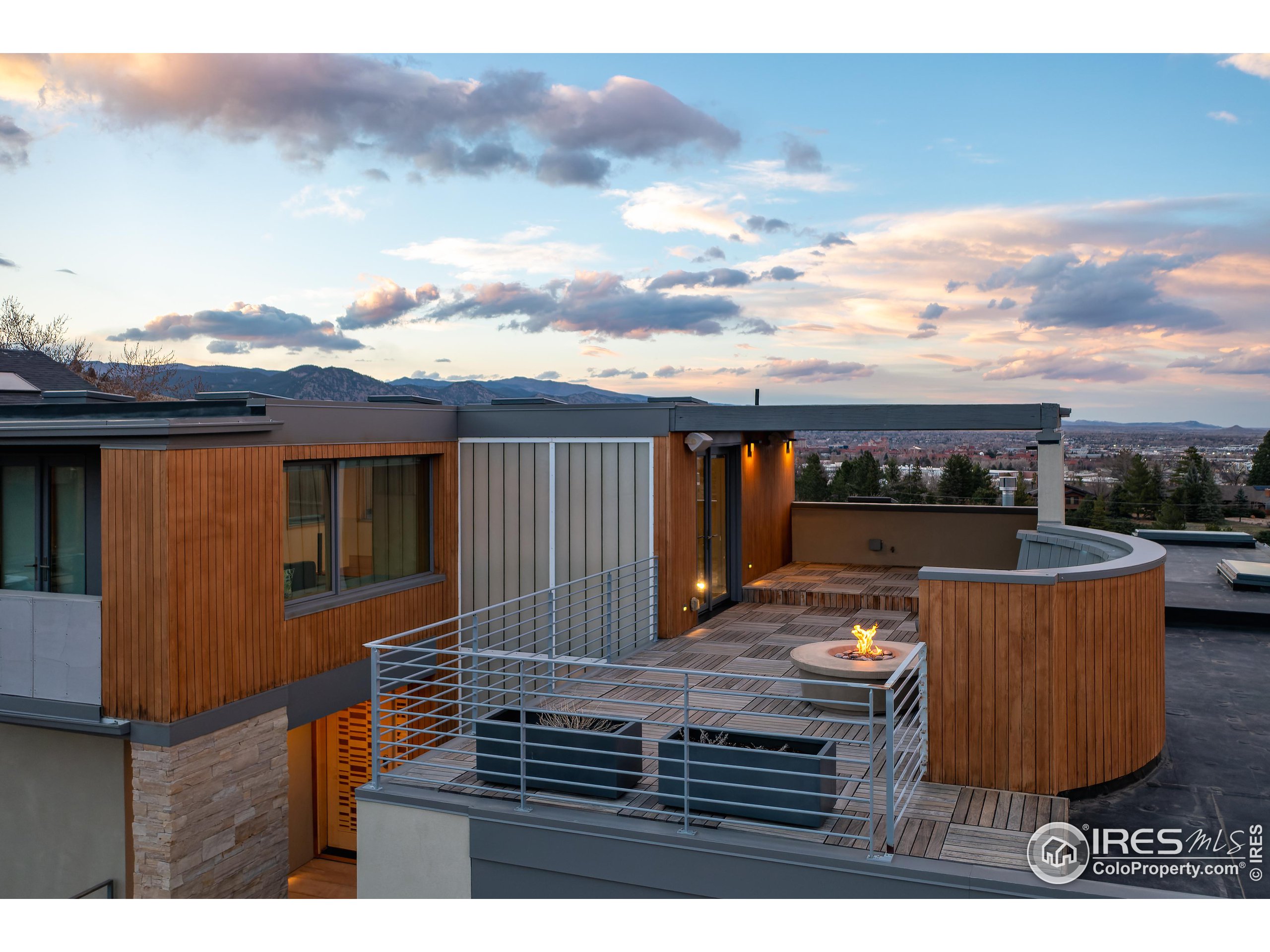 2235 Vassar Dr