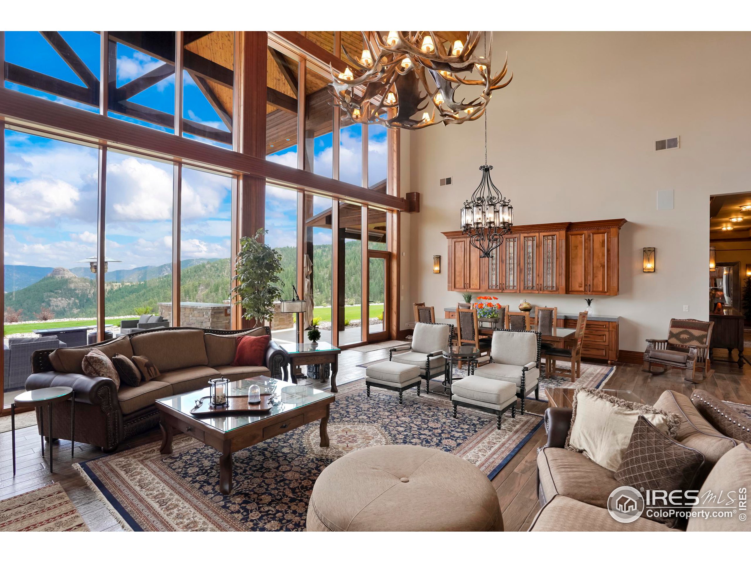 2327 Deer Ridge Dr