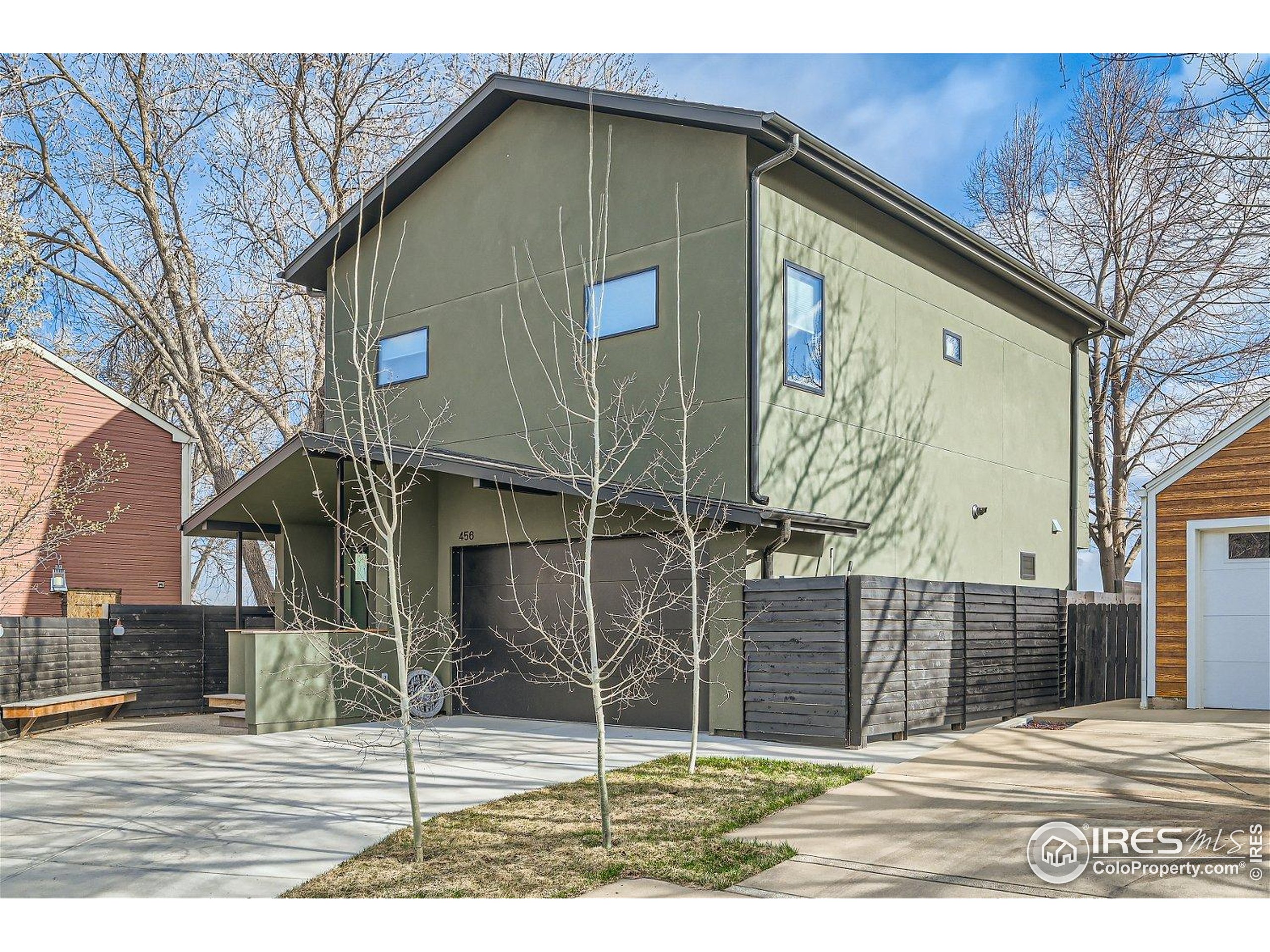 456 W Sycamore Ct