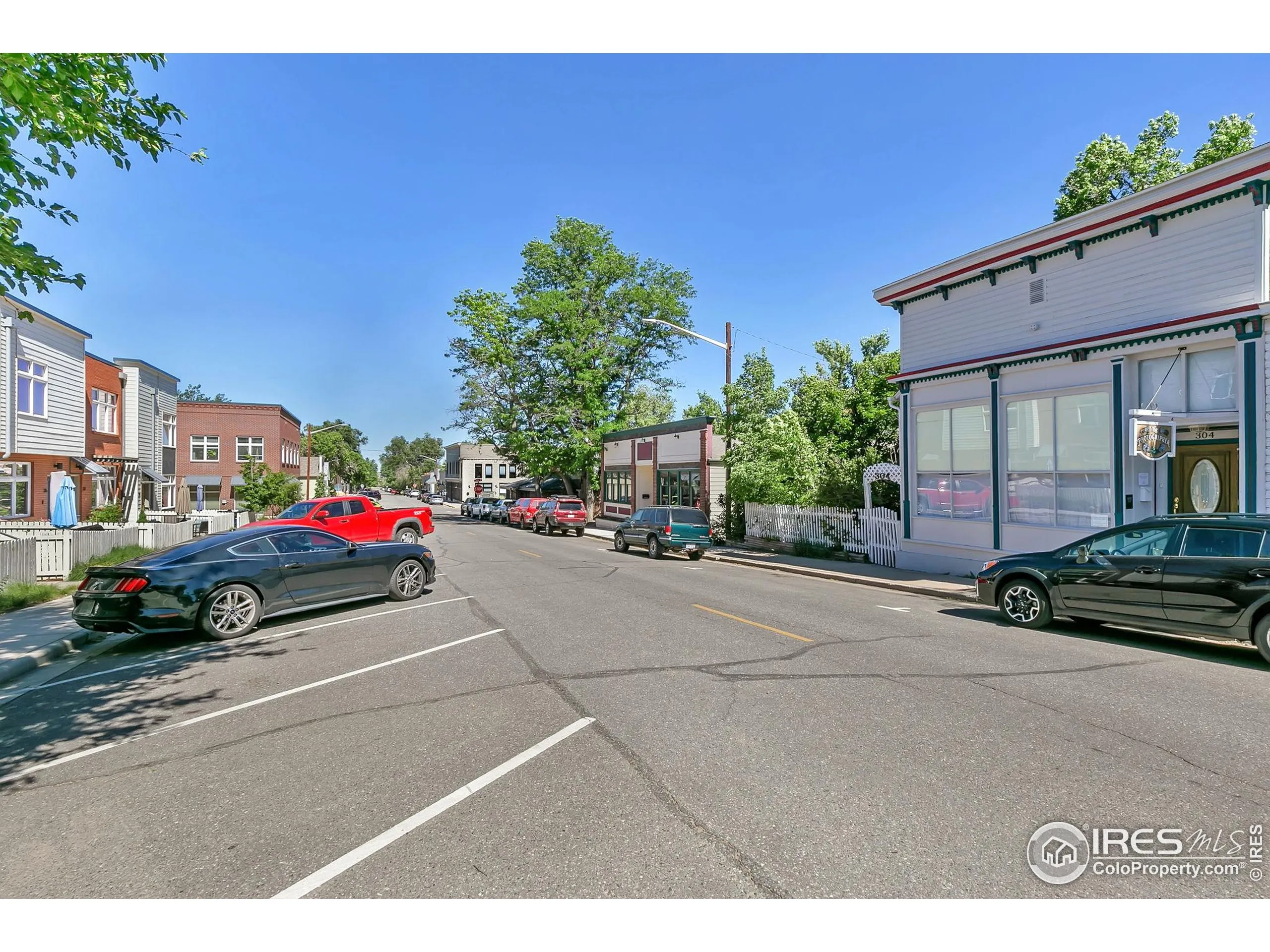 Lafayette, Colorado 80026, United States, 3 Bedrooms Bedrooms, ,2 BathroomsBathrooms,Residential,Active,216204