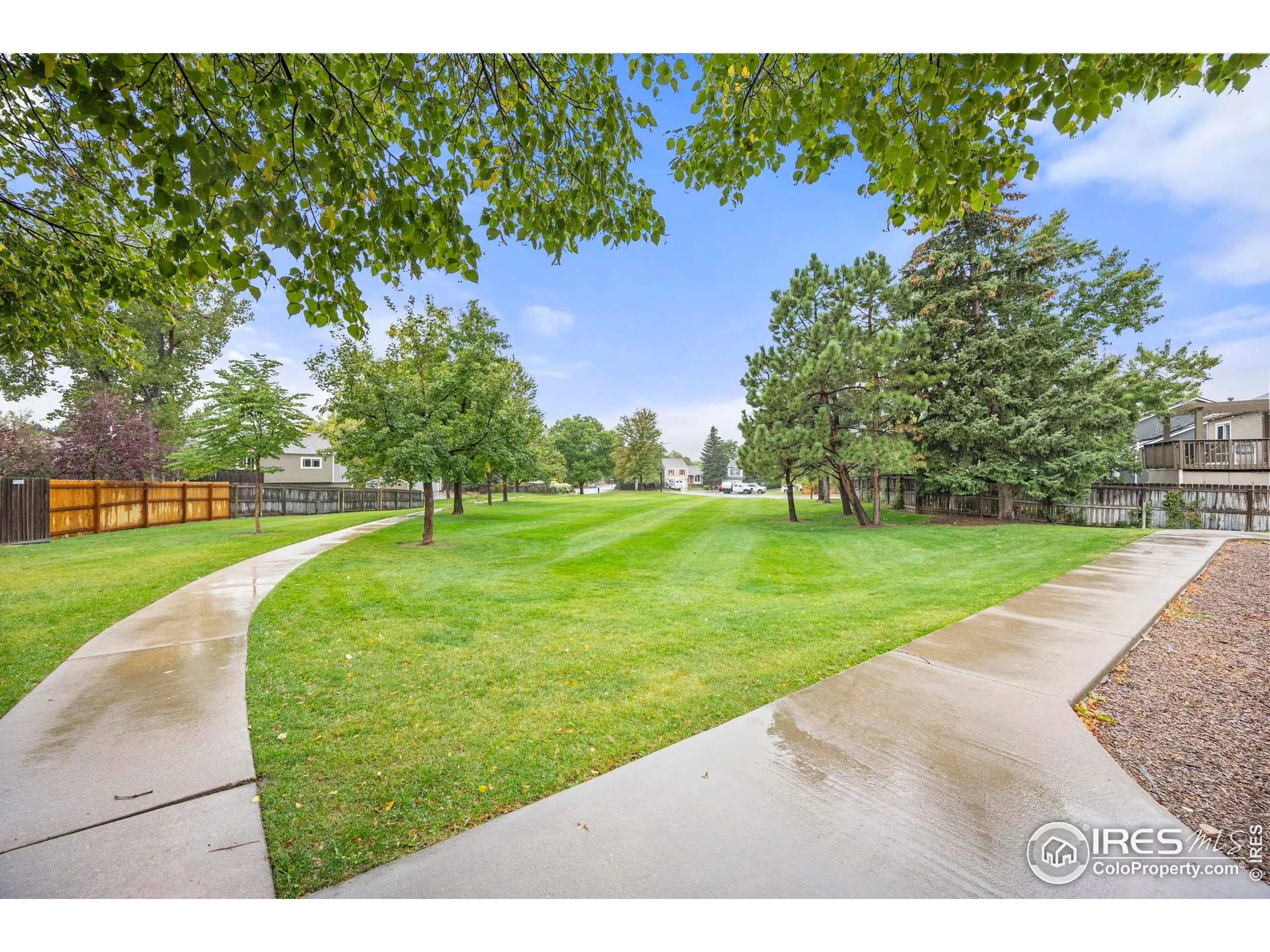 Lafayette, Colorado 80026, United States, 3 Bedrooms Bedrooms, ,2 BathroomsBathrooms,Residential,Active,216204