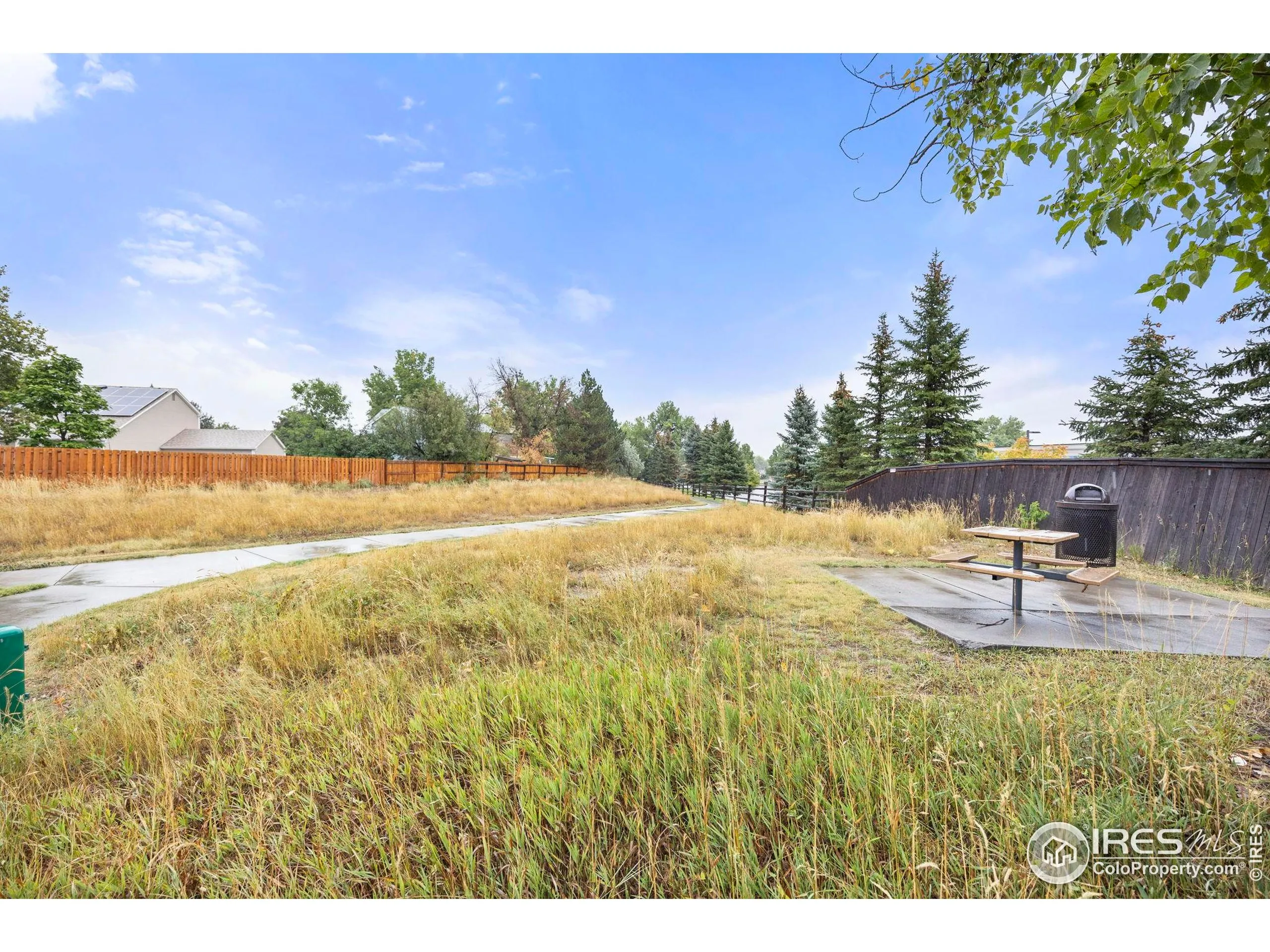 Lafayette, Colorado 80026, United States, 3 Bedrooms Bedrooms, ,2 BathroomsBathrooms,Residential,Active,216204