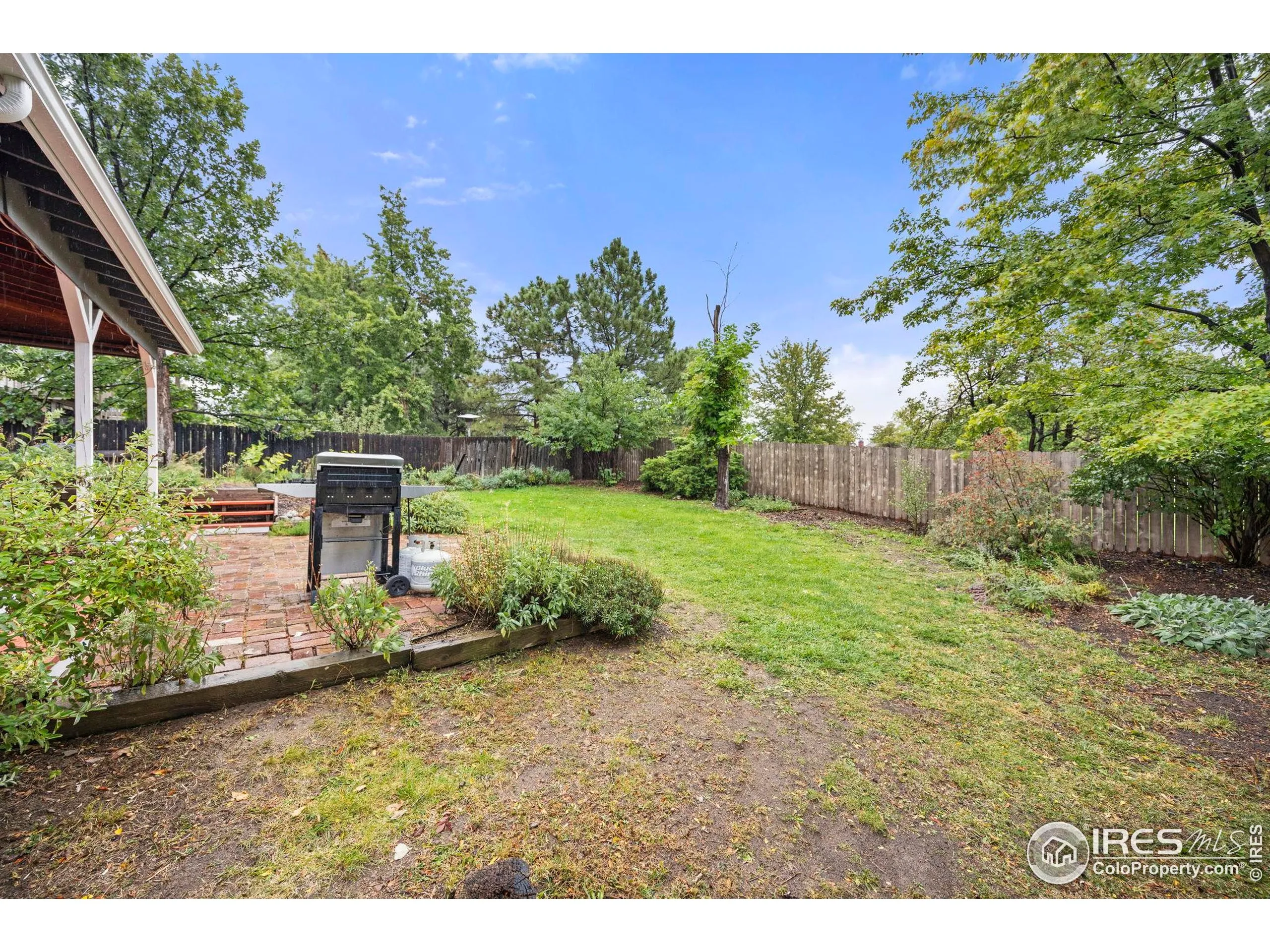 Lafayette, Colorado 80026, United States, 3 Bedrooms Bedrooms, ,2 BathroomsBathrooms,Residential,Active,216204