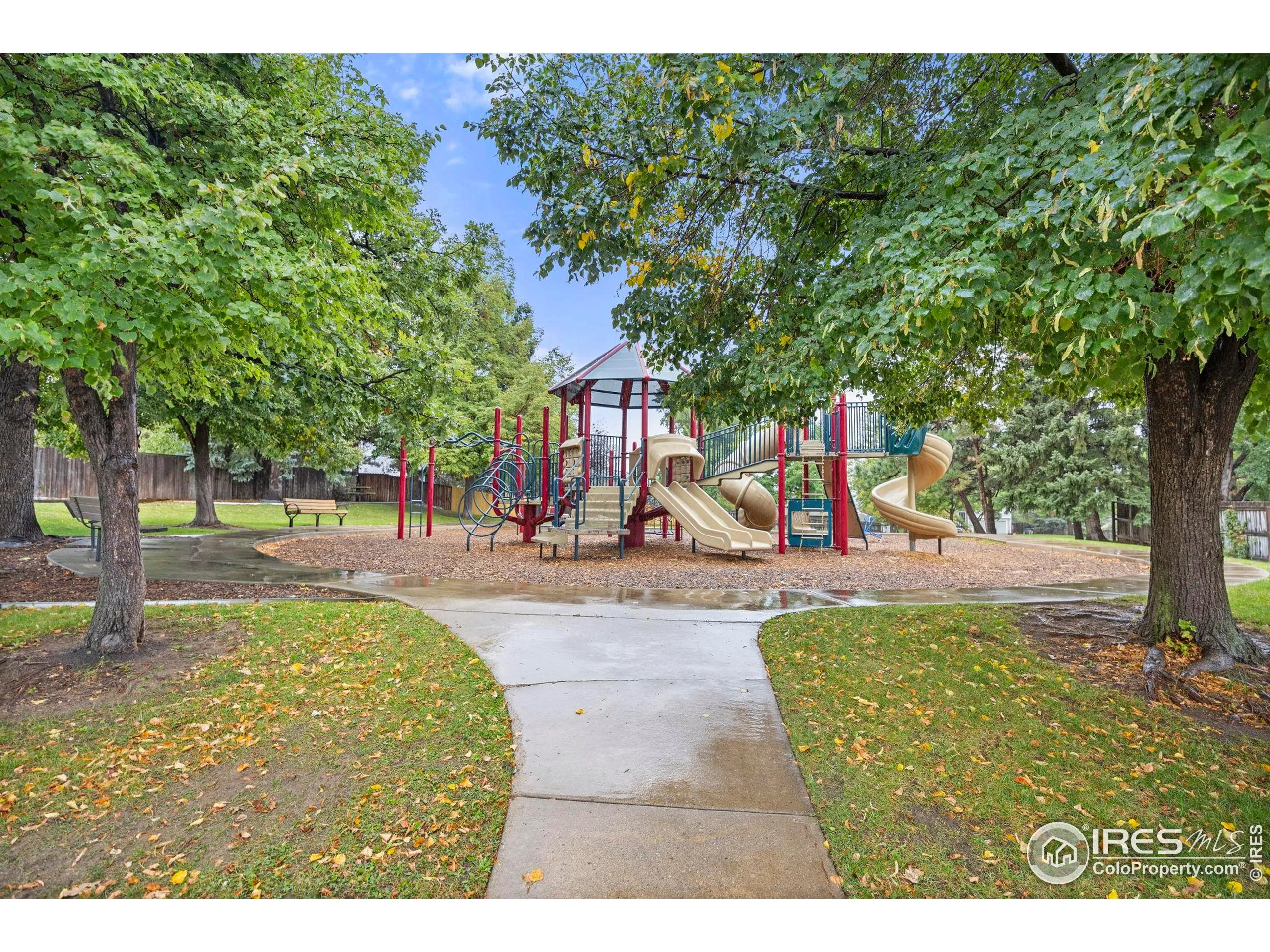 Lafayette, Colorado 80026, United States, 3 Bedrooms Bedrooms, ,2 BathroomsBathrooms,Residential,Active,216204