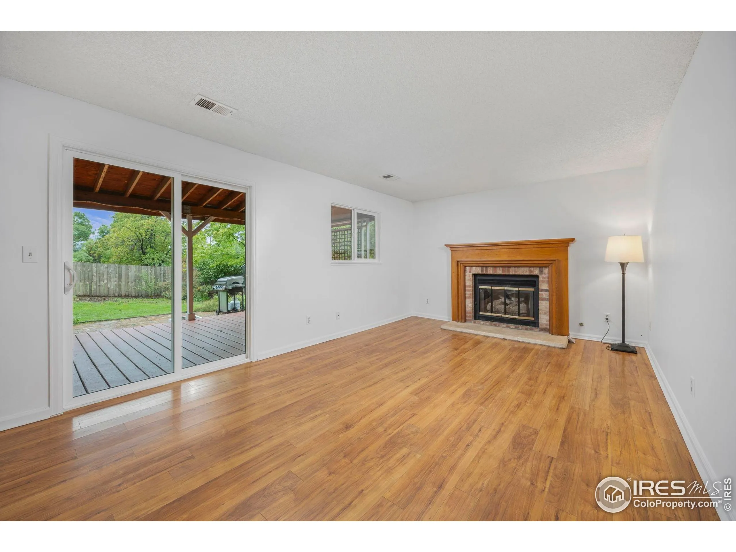 Lafayette, Colorado 80026, United States, 3 Bedrooms Bedrooms, ,2 BathroomsBathrooms,Residential,Active,216204