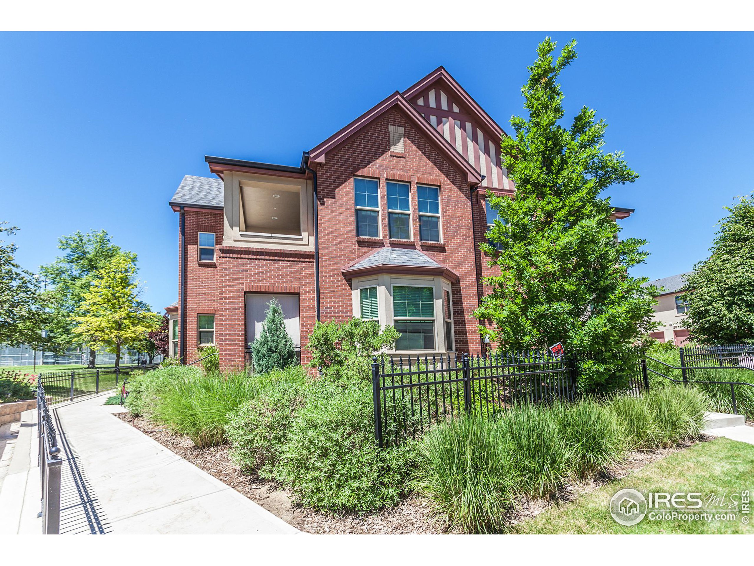 1379 Charles Dr F5