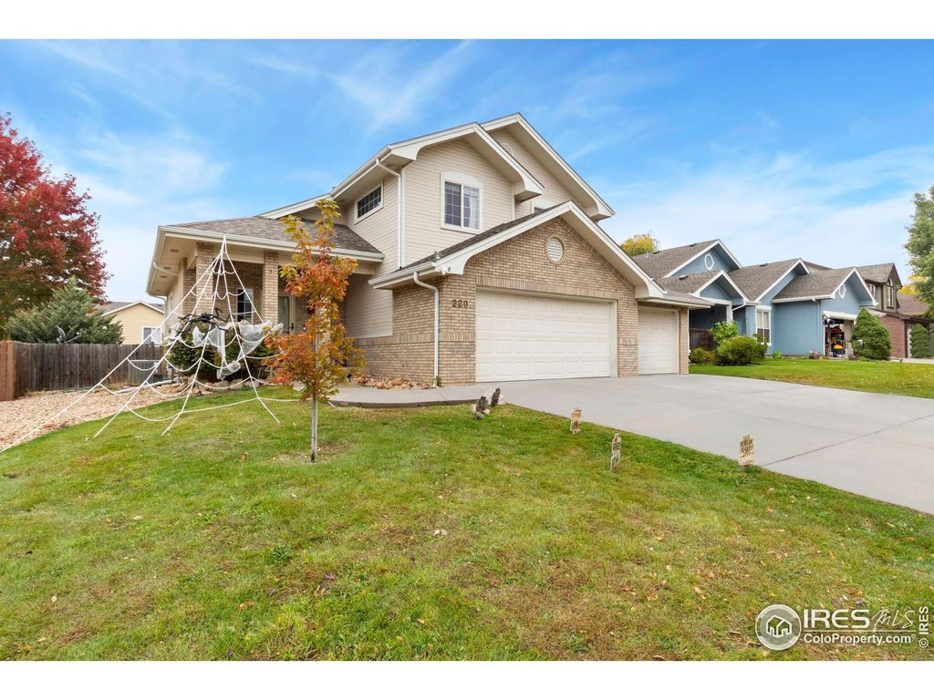 Photo of 220 54th Ave, Greeley, CO 80634 (MLS # 1046146)