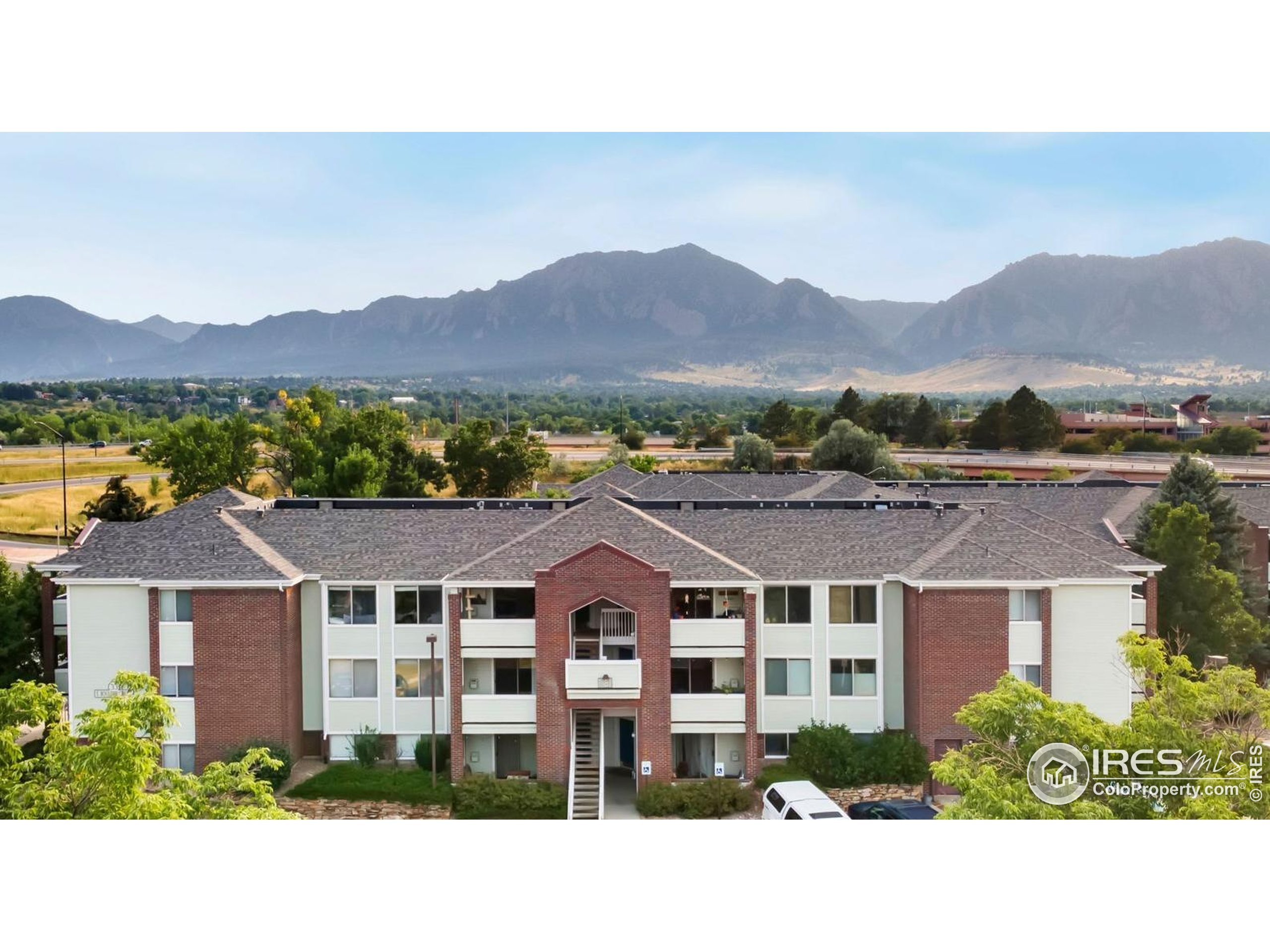 33 S Boulder Cir 306
