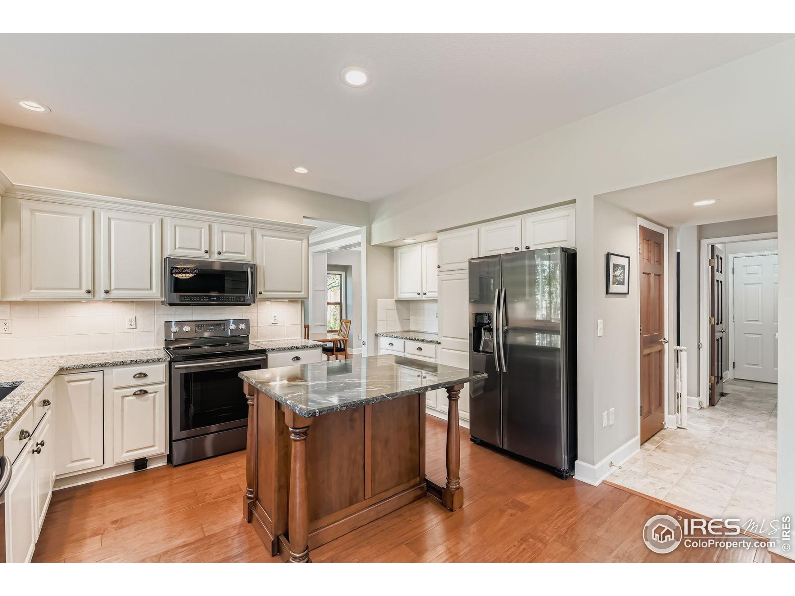 1612 Zinnia Cir
