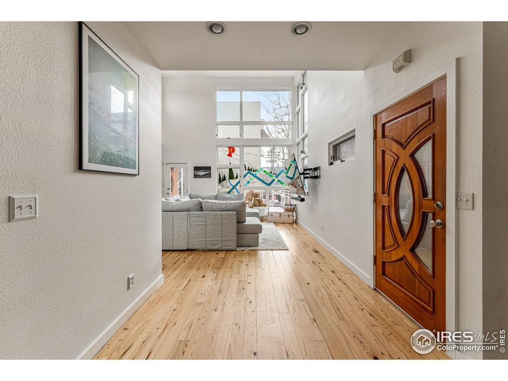 Photo of 840 Pearl St D, Boulder, CO 80302 (MLS # 981316)