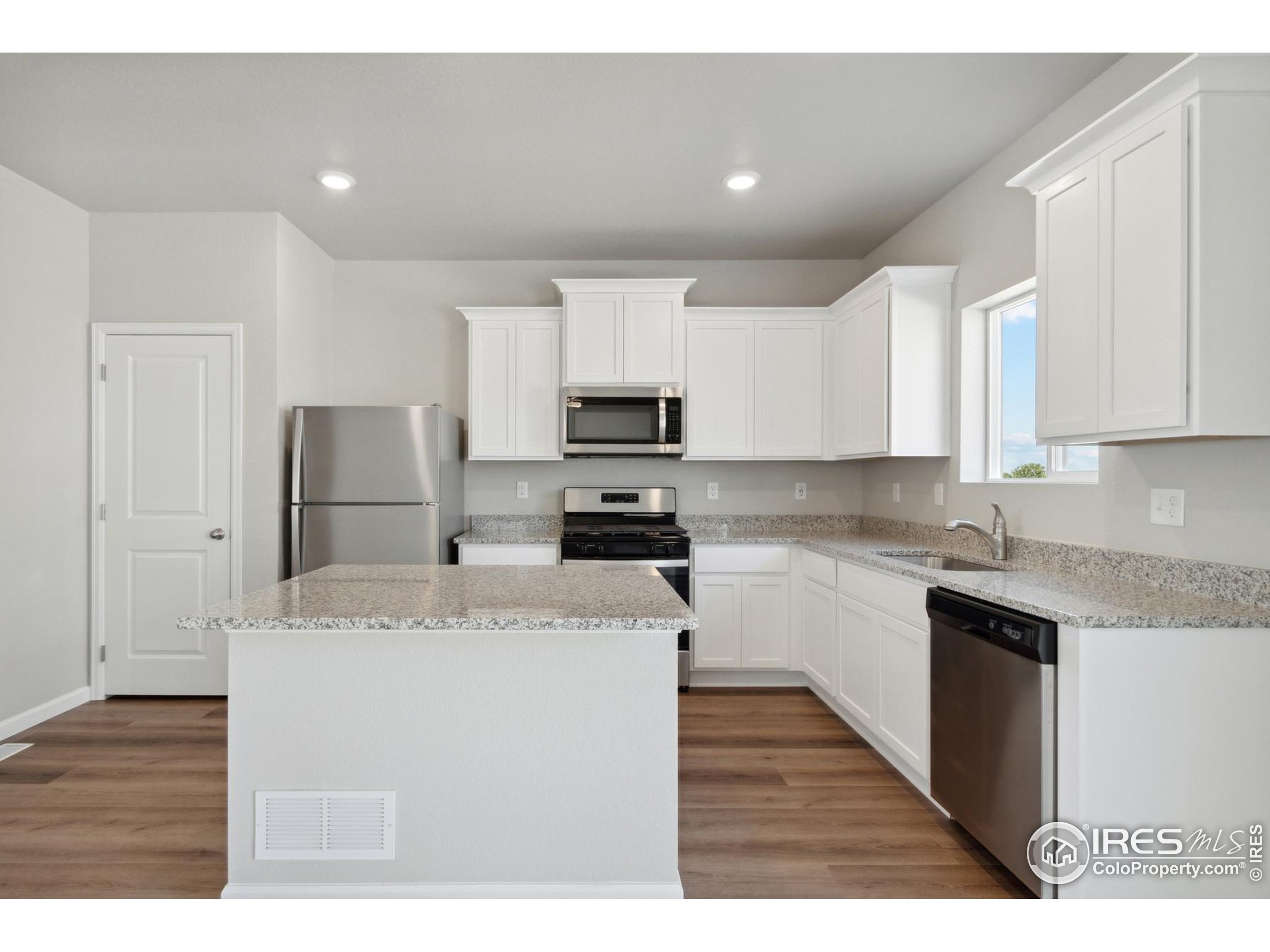 7457 Slate Pl