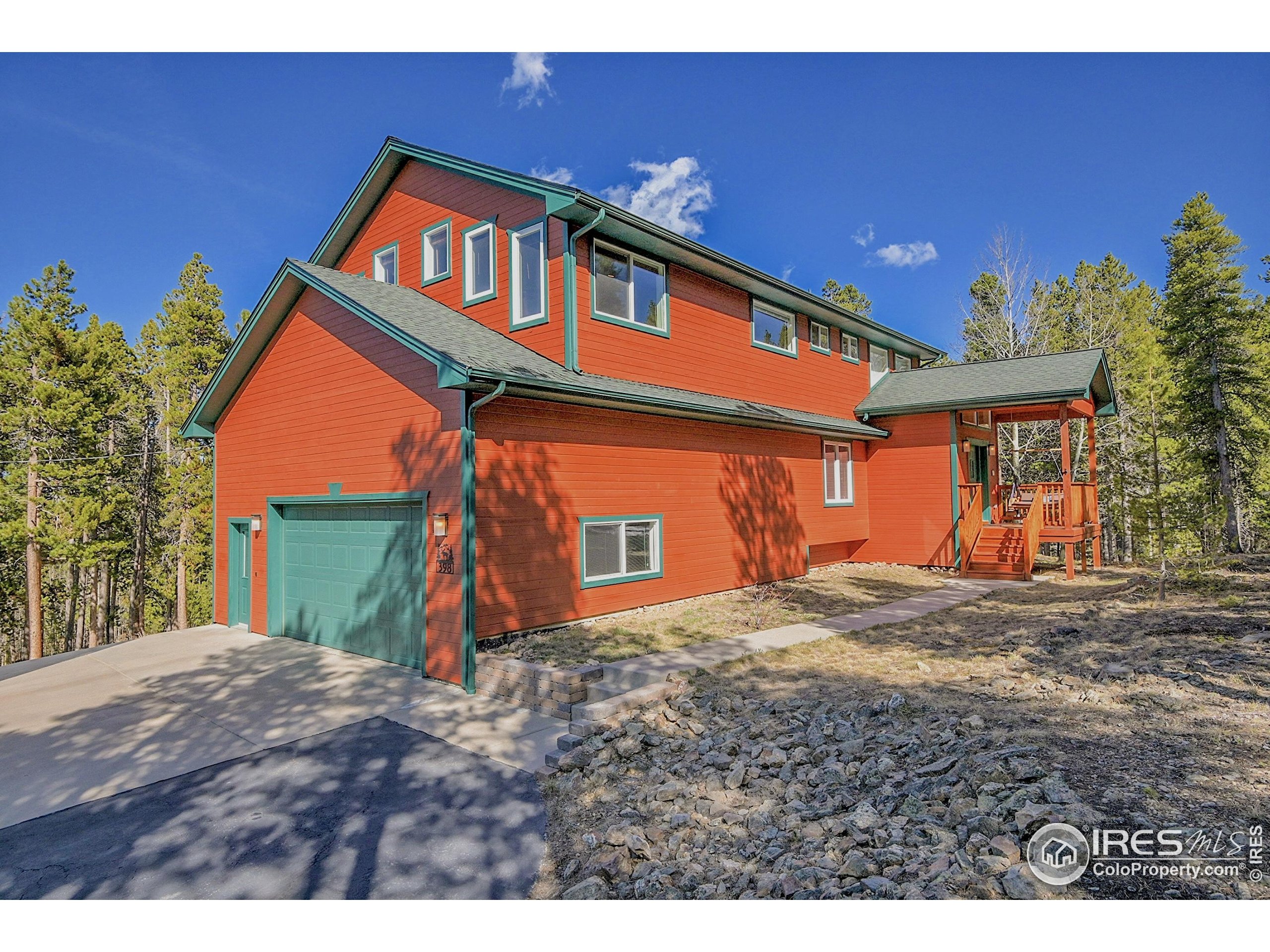 398 Mountain View Dr
