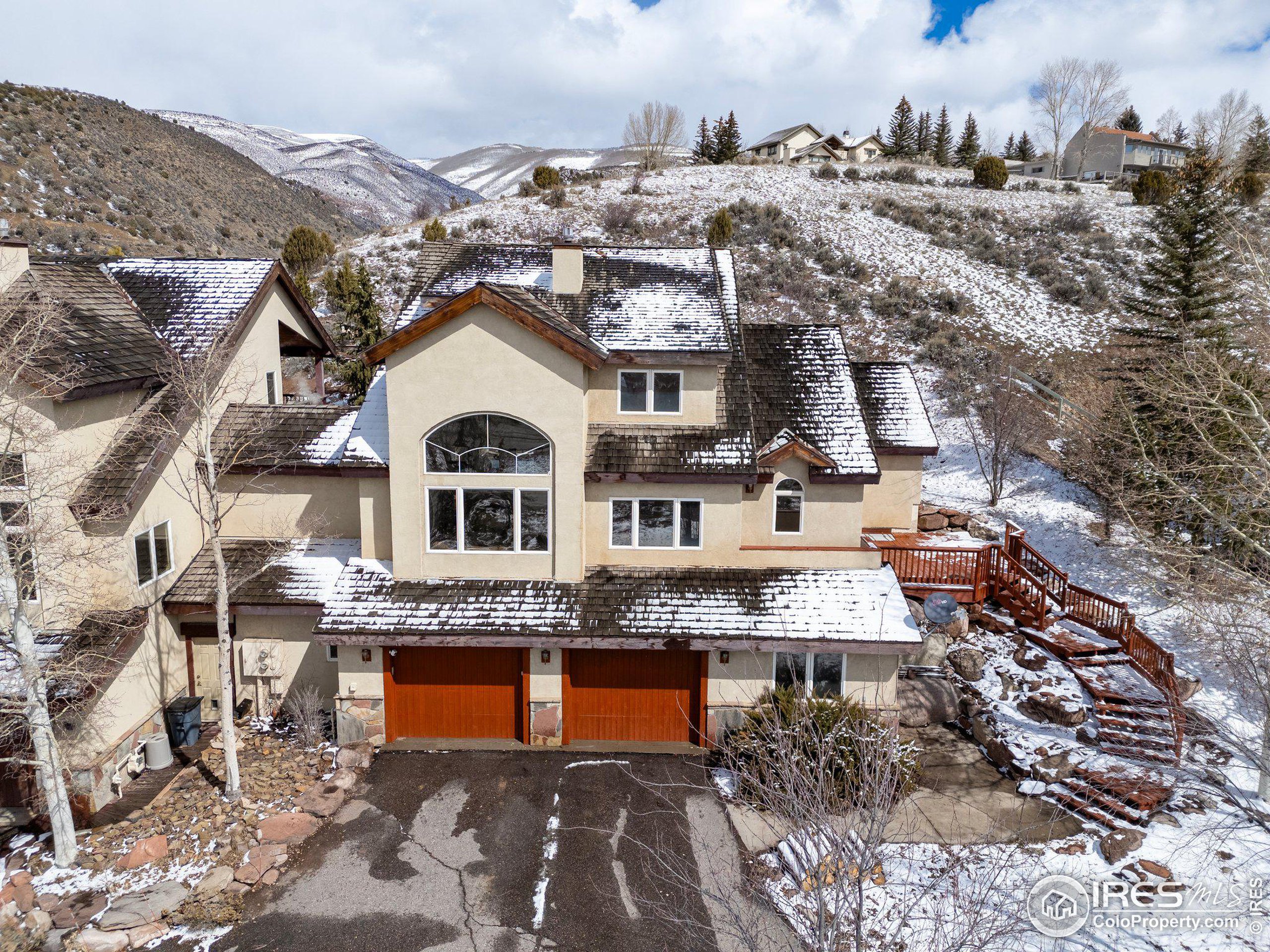 11 Hackamore Rd B