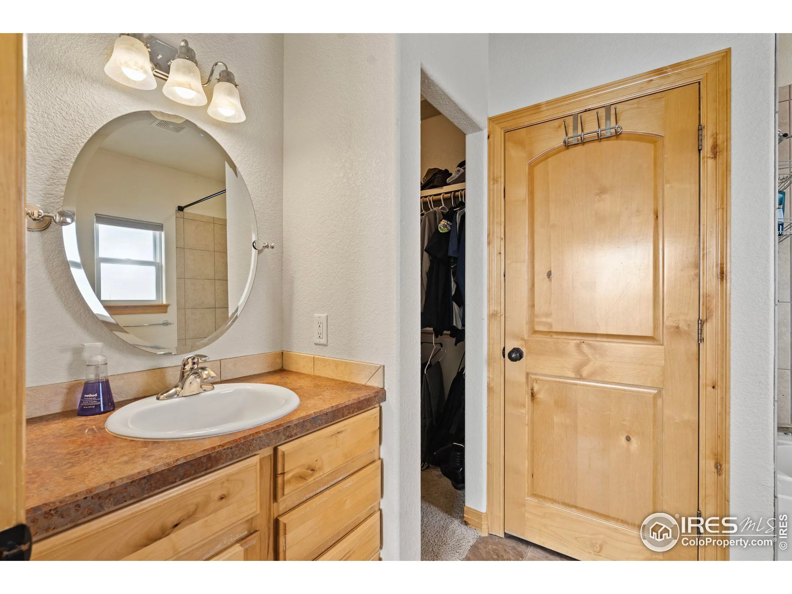 Nunn, Colorado 80648, United States, 5 Bedrooms Bedrooms, ,3 BathroomsBathrooms,Residential,Active,590