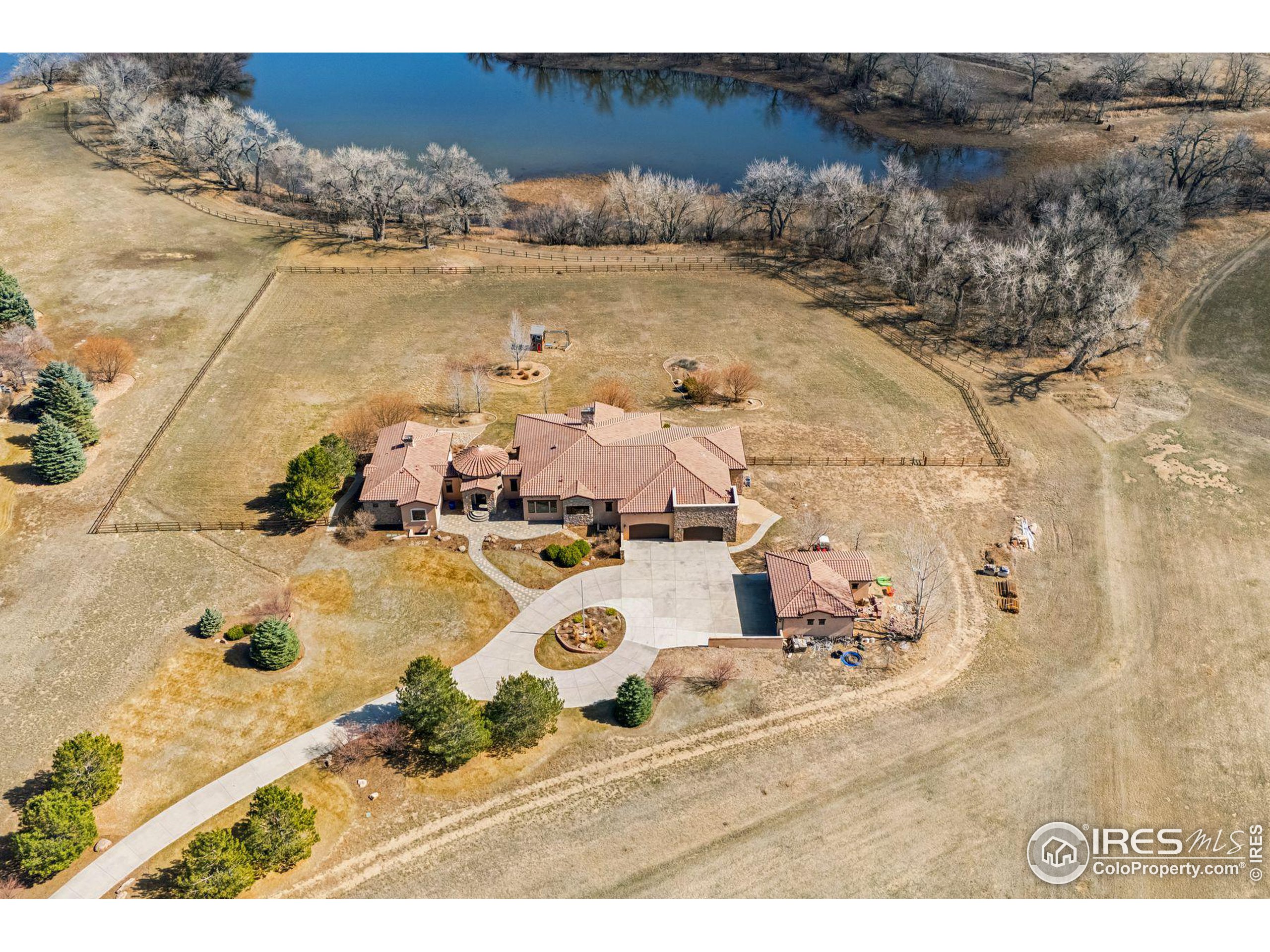 2102 Shoreside Dr