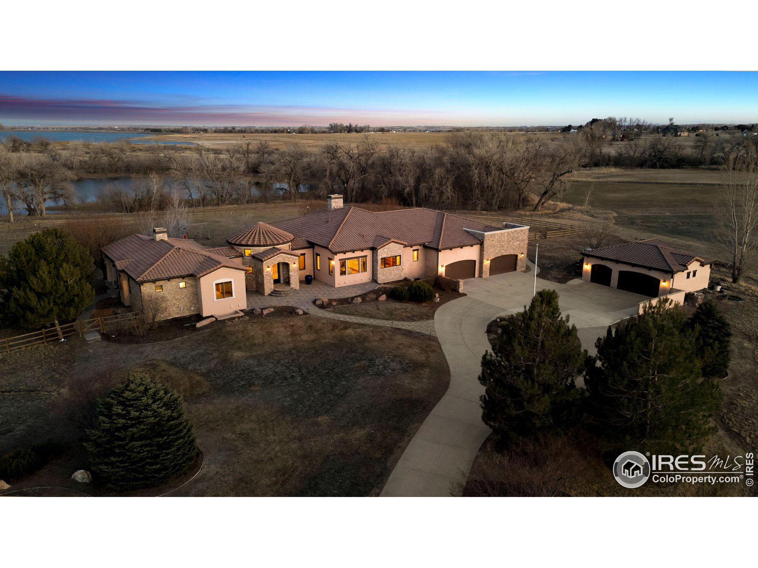 2102 Shoreside Dr