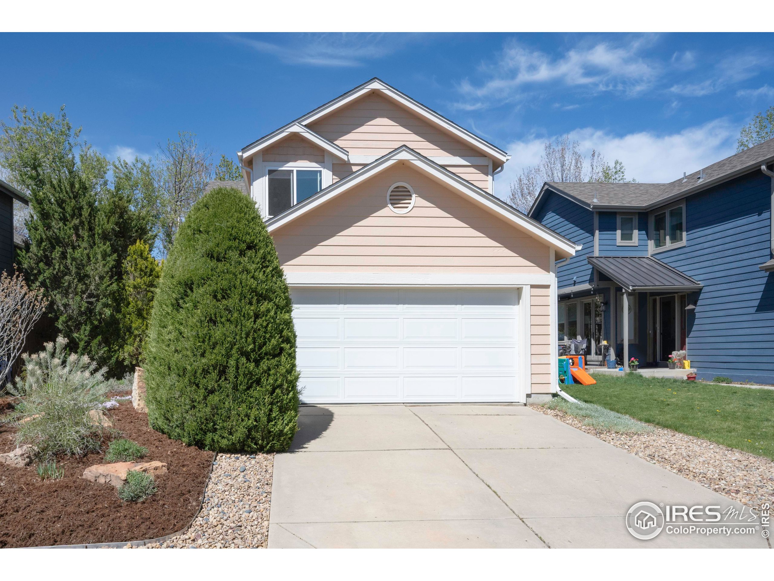 3821 Howe Ct