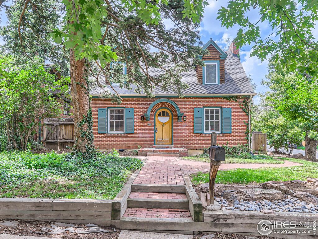 Photo of 895 11th St, Boulder, CO 80302 (MLS # 992191)