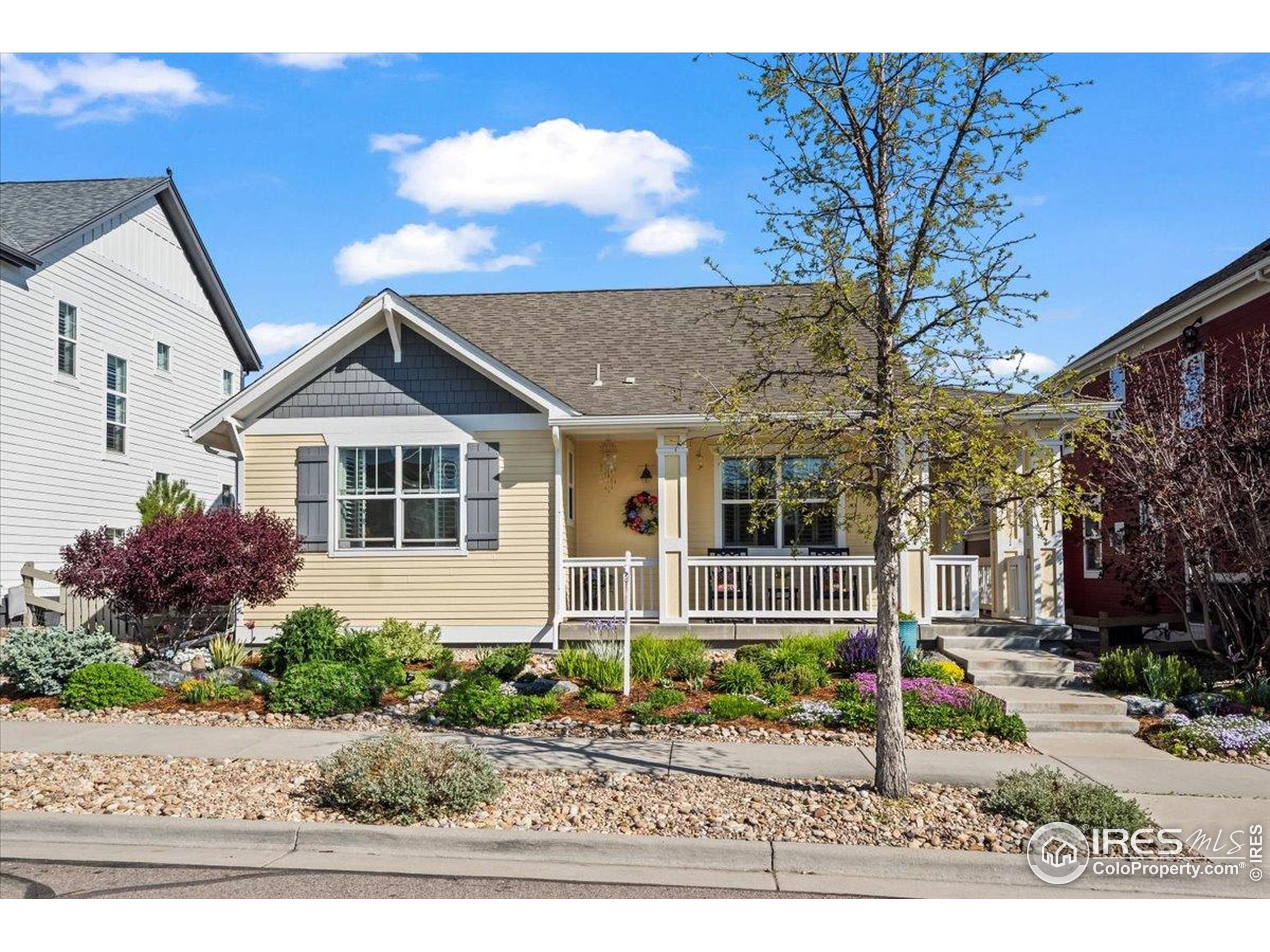 2827 Twin Lakes Cir
