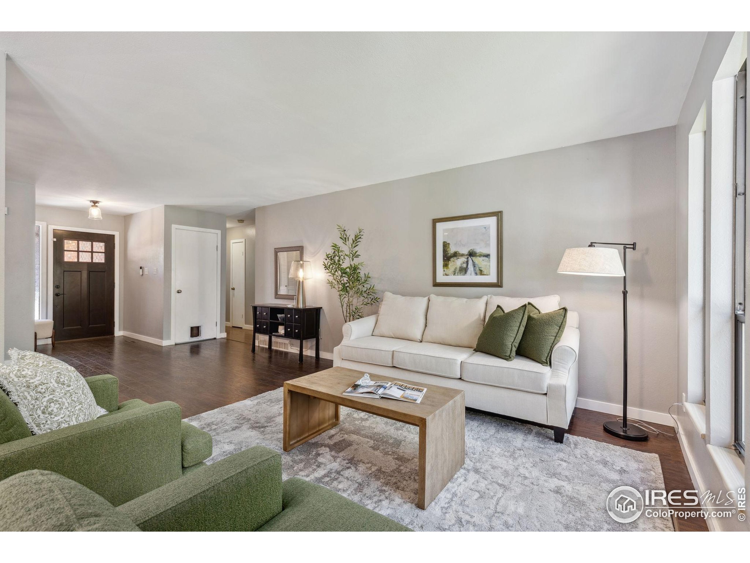2537 Lanyon Dr