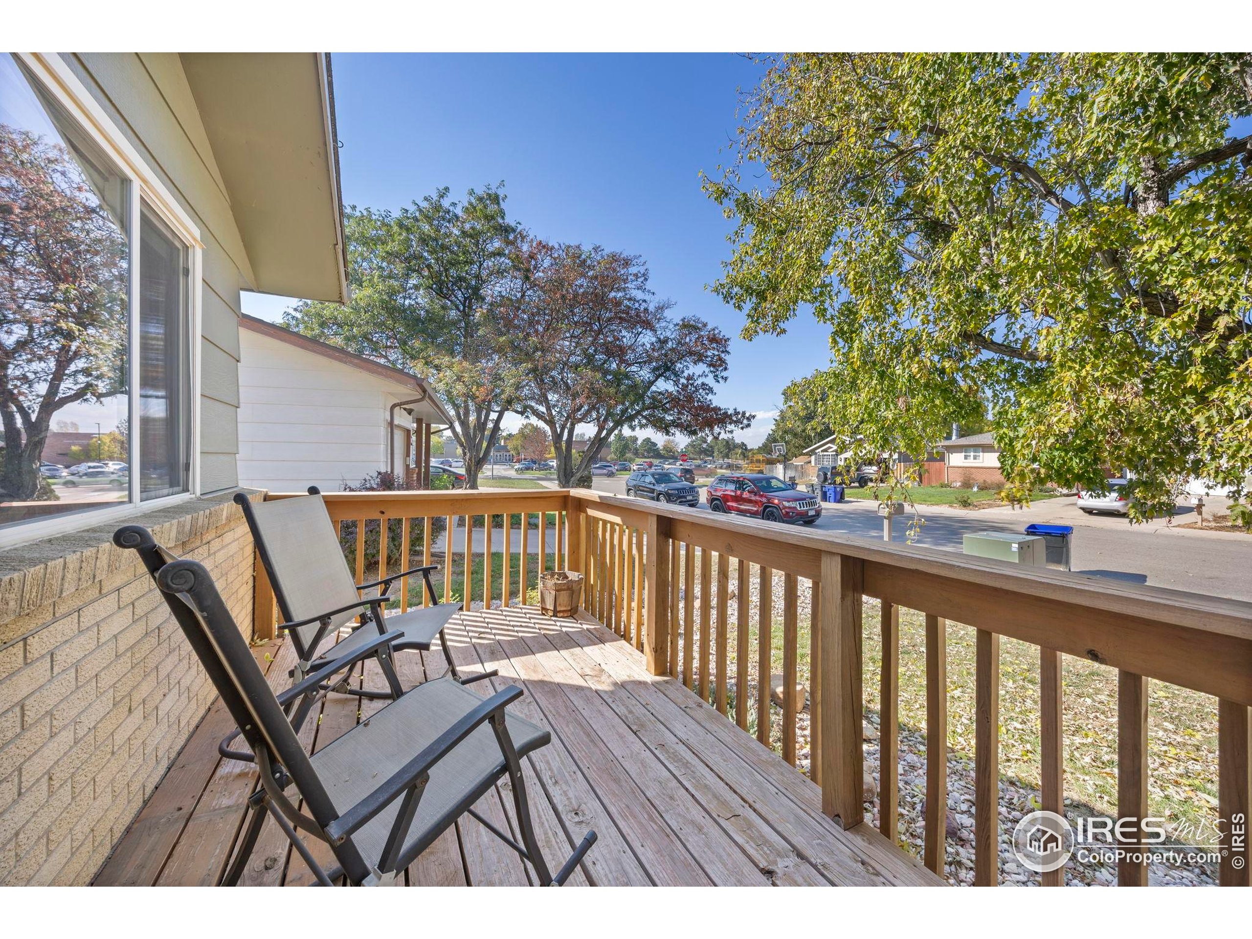 2738 W 22nd St Dr