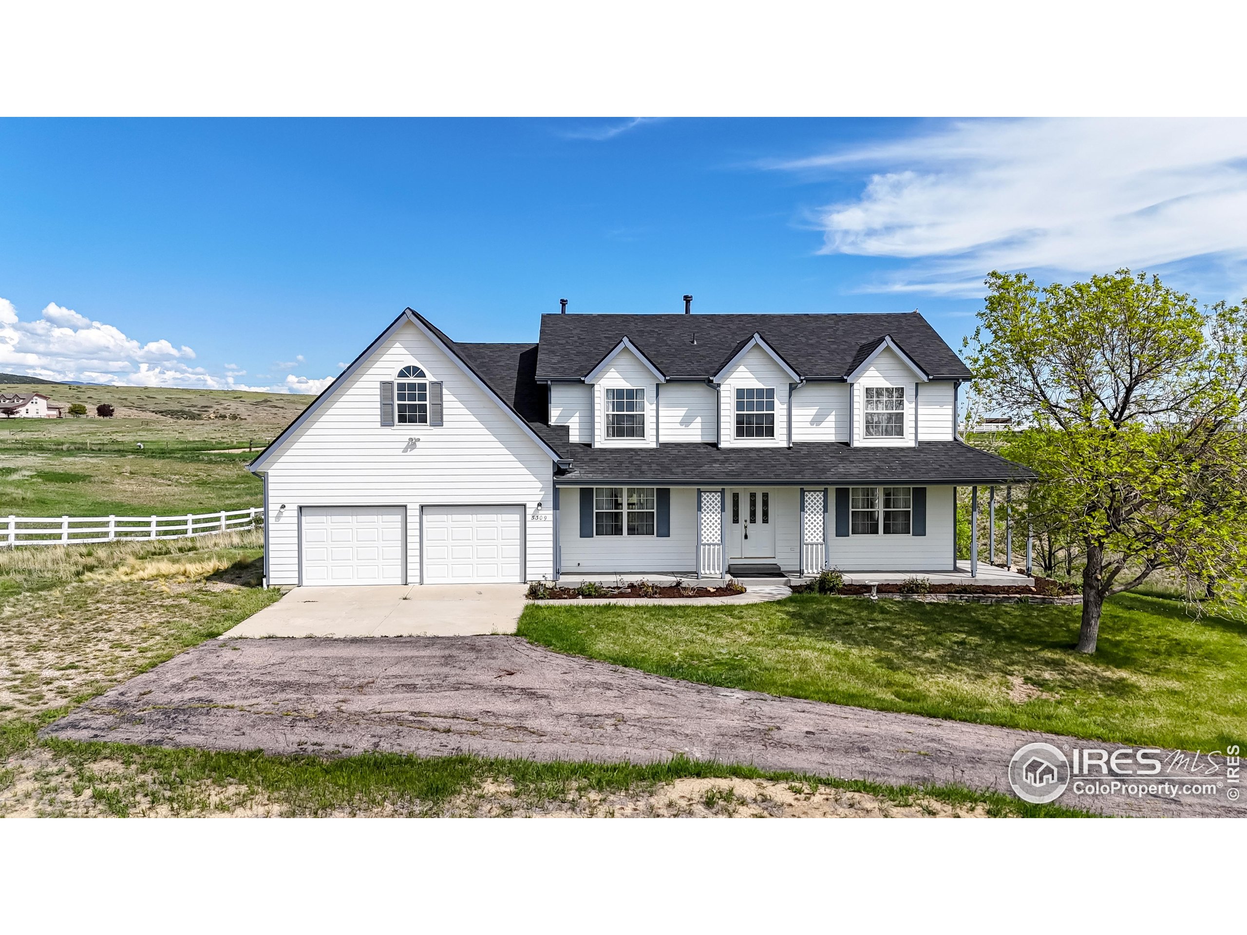 5306 Foothills Dr