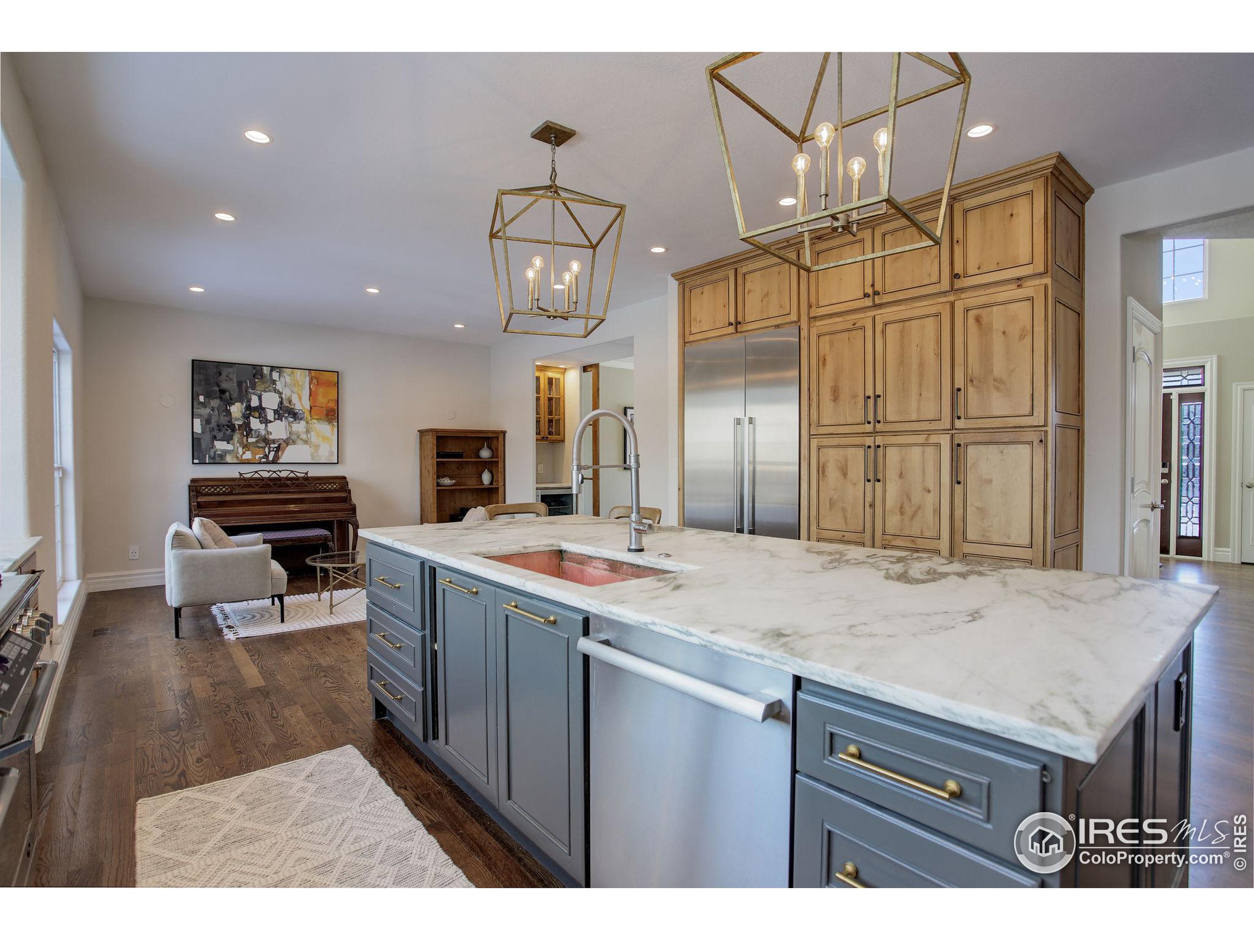1321 Onyx Cir