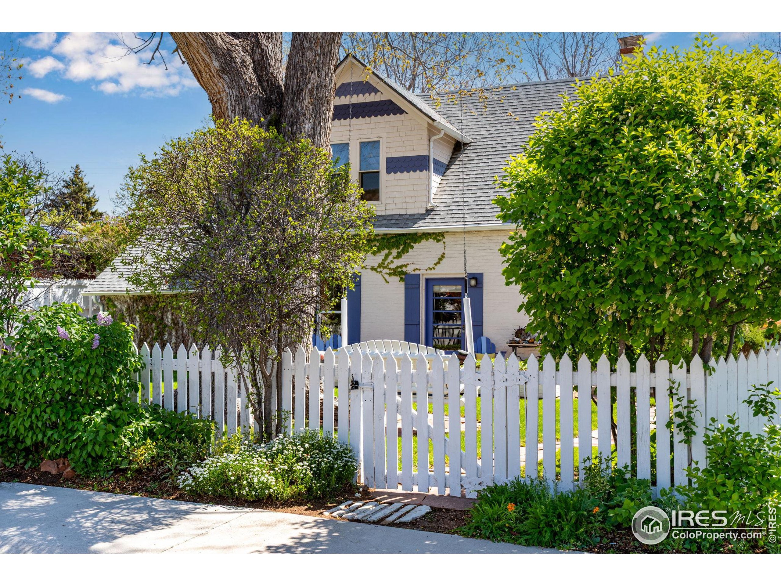 1503 Balsam Ave