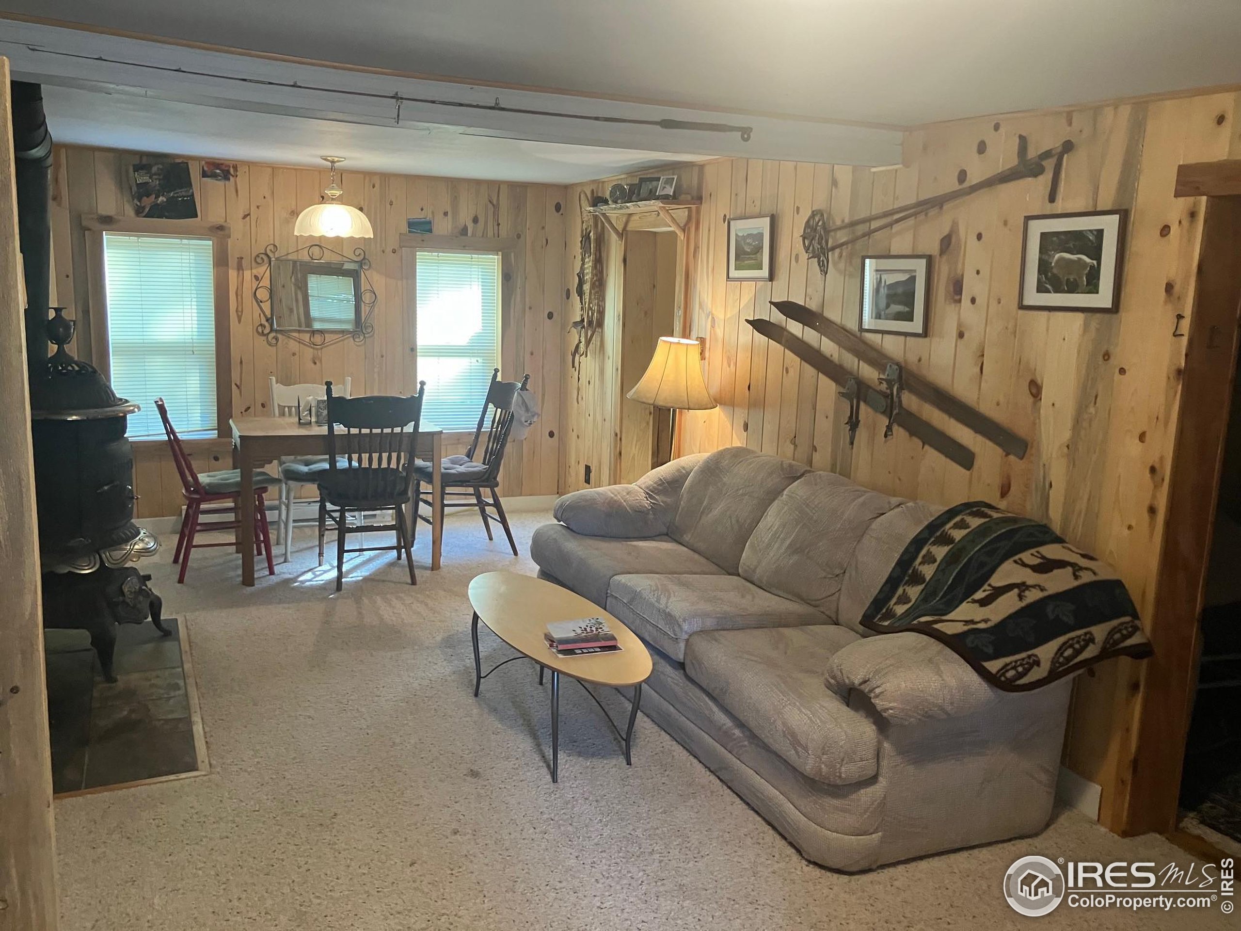 2926 Magnolia Dr