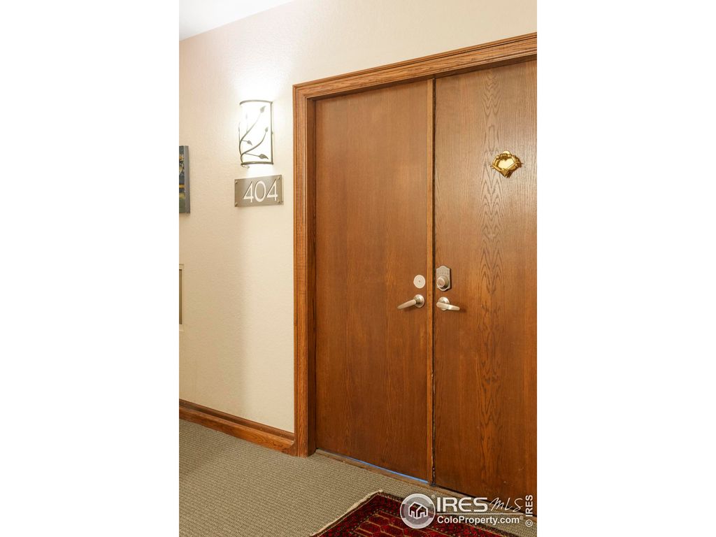 Photo of 624 Pearl St 404, Boulder, CO 80302 (MLS # 1025483)