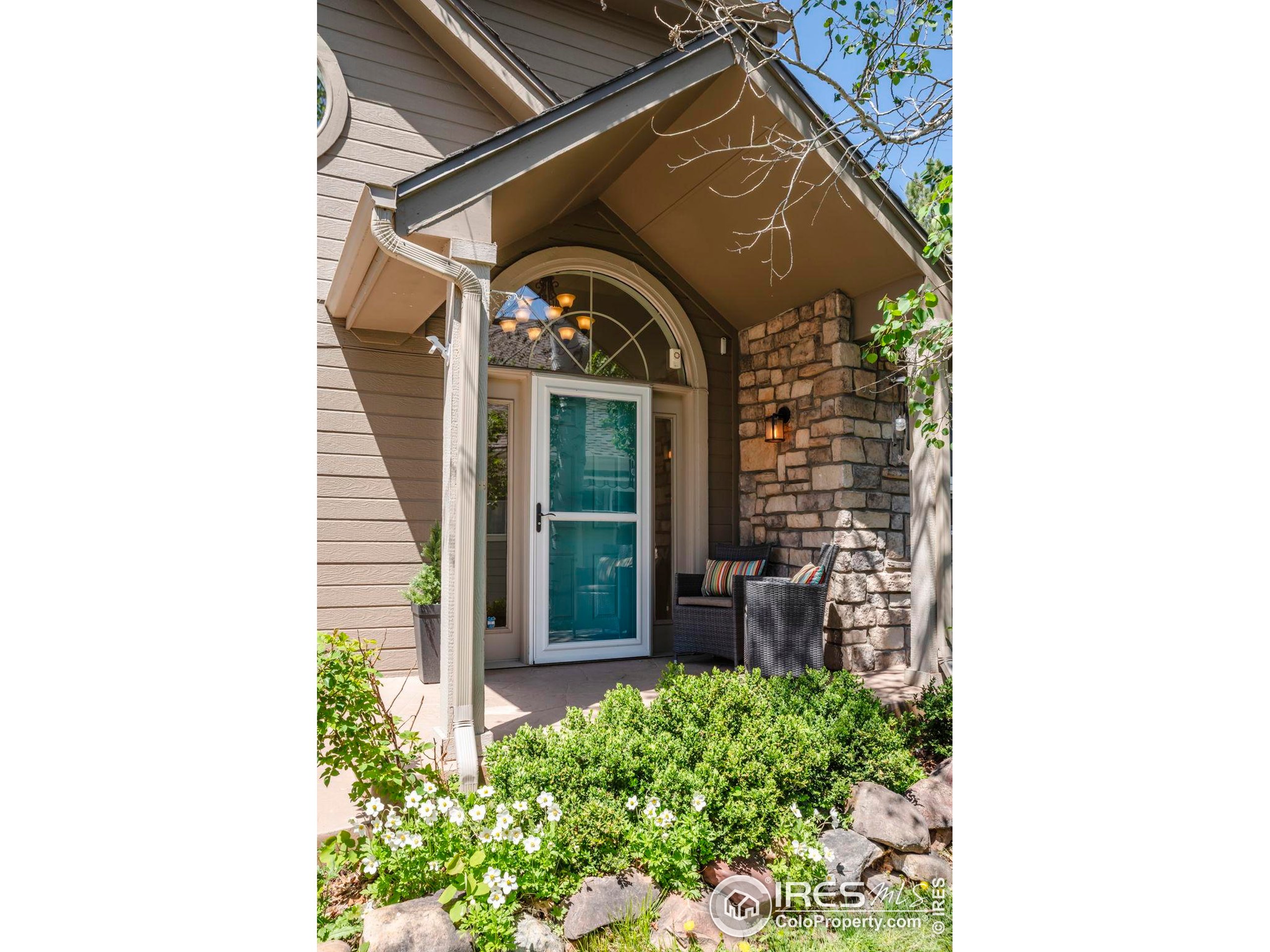 100 Springs Cv