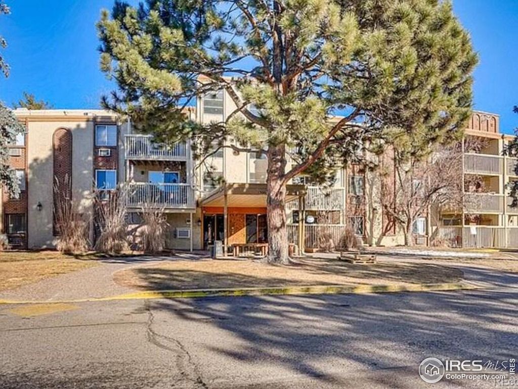 Photo of 1302 S Parker Rd 127, Denver, CO 80231 (MLS # 1048201)