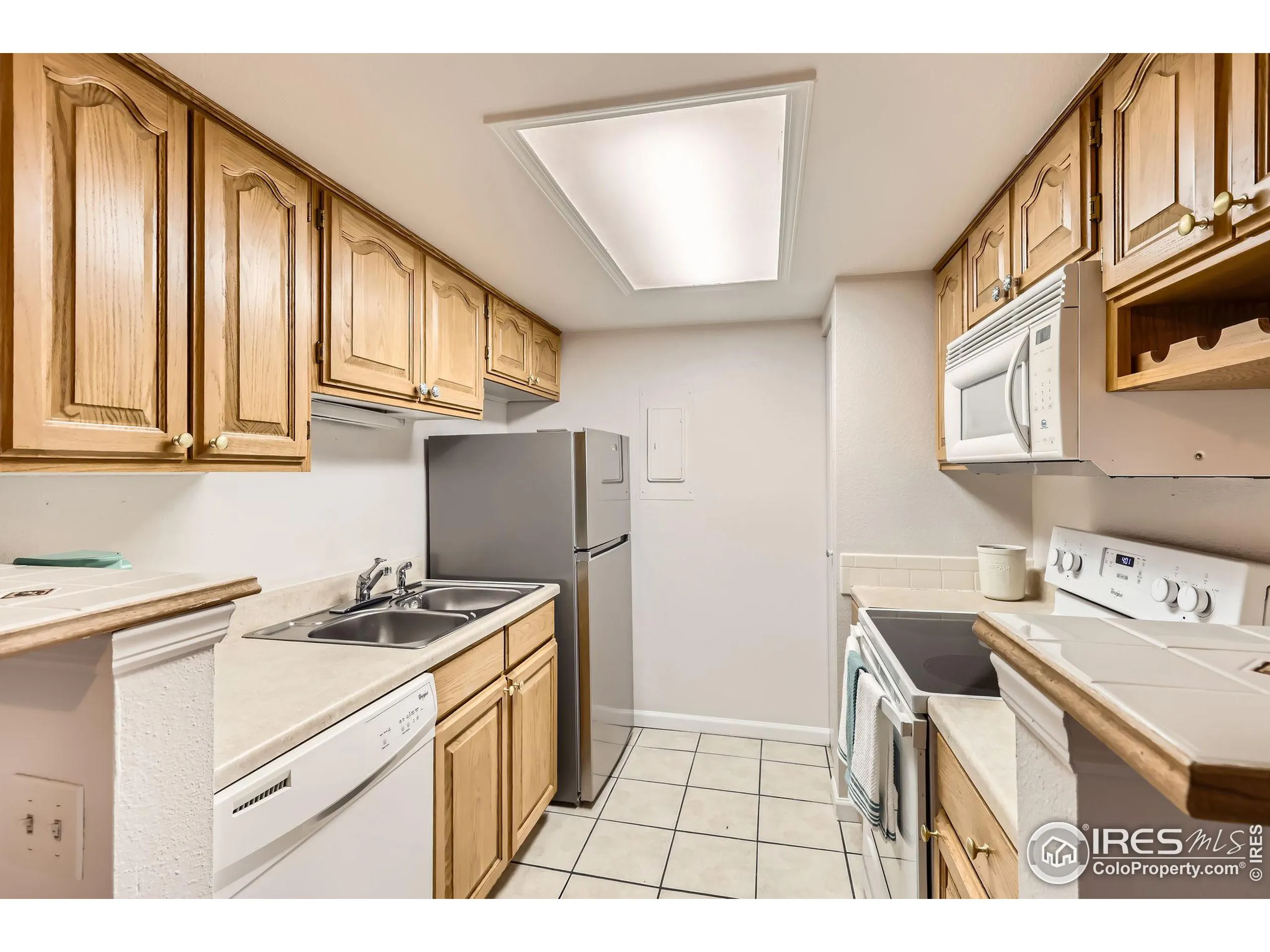 Denver, Colorado 80247, United States, 1 Bedroom Bedrooms, ,1 BathroomBathrooms,Residential,Pending,103238