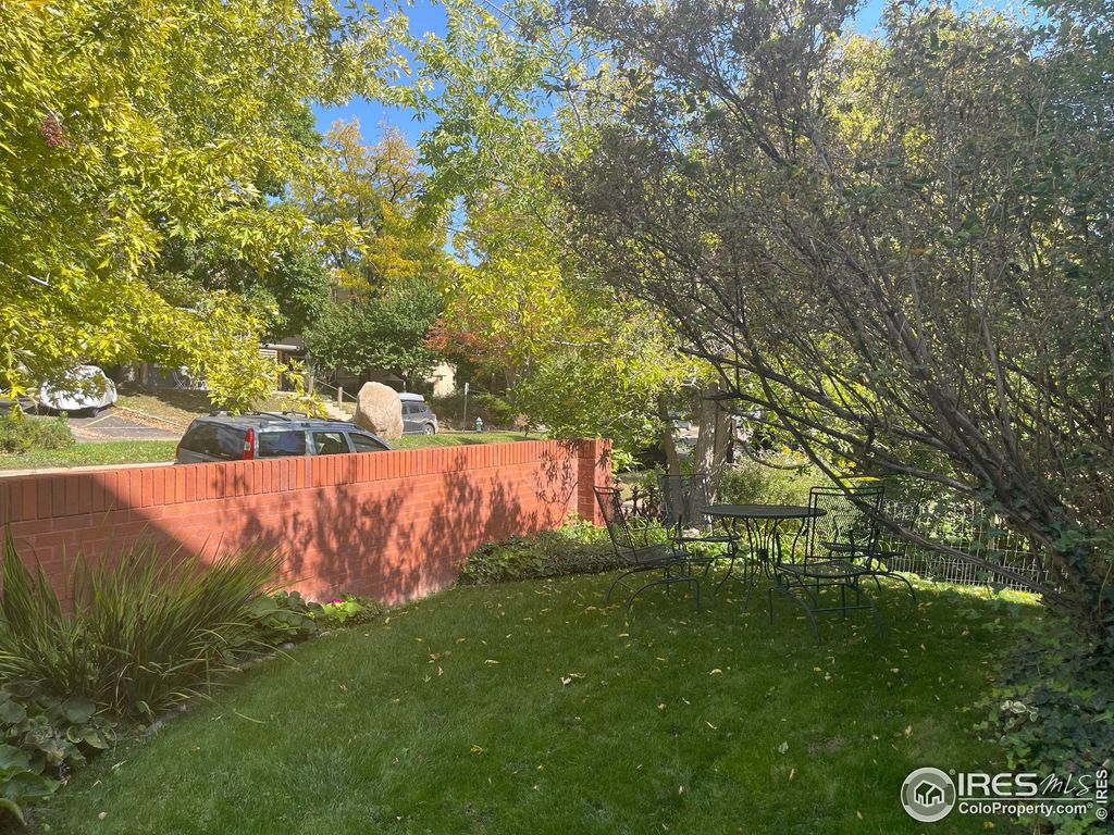 Photo of 620 W Pearl B, Boulder, CO 80301 (MLS # 1020559)
