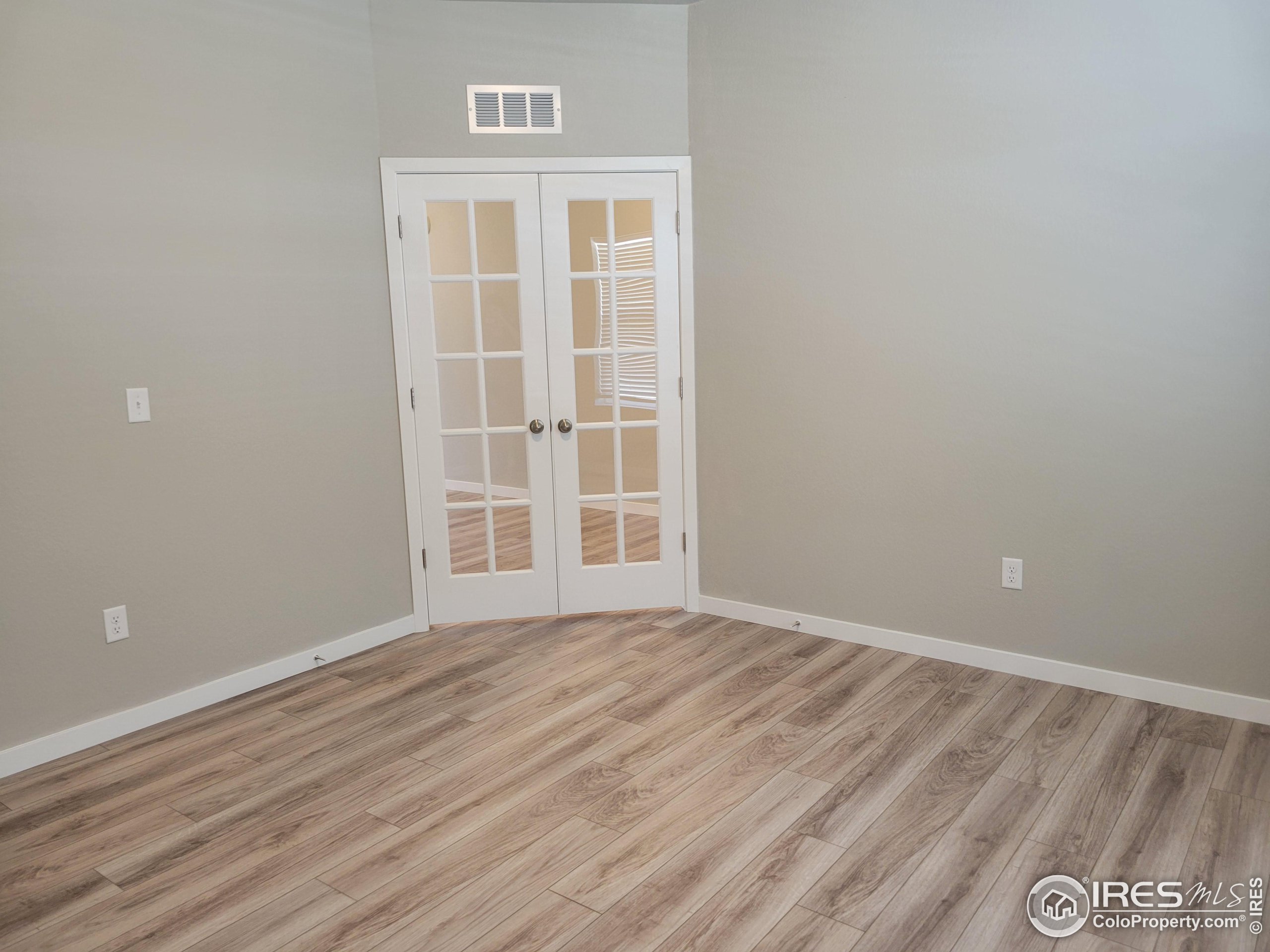 Photo 6 of 22 of 5621 Segundo Dr house