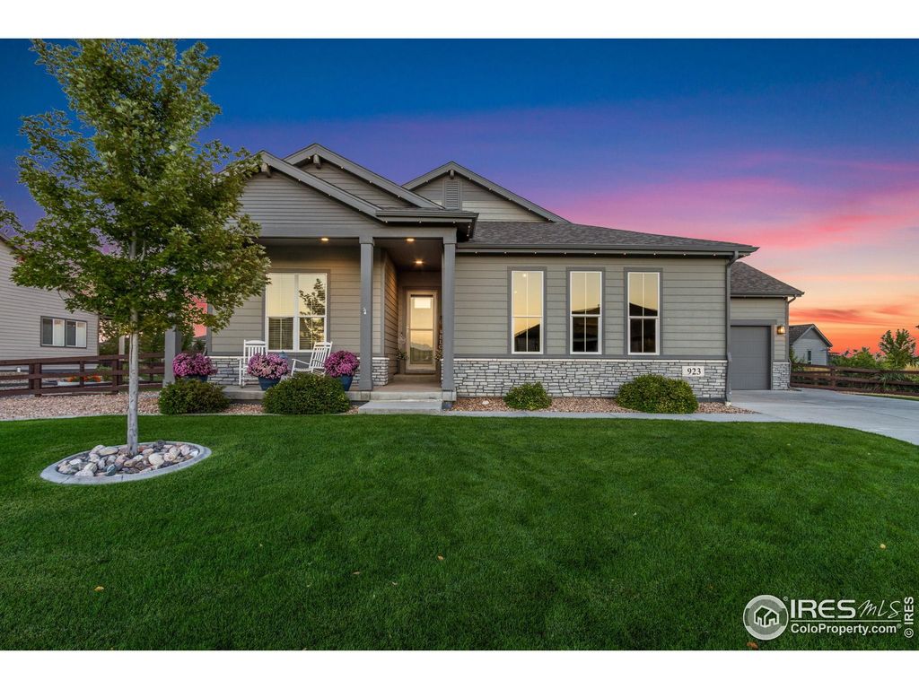 Photo of 923 Pitch Fork Dr, Windsor, CO 80550 (MLS # 1046155)
