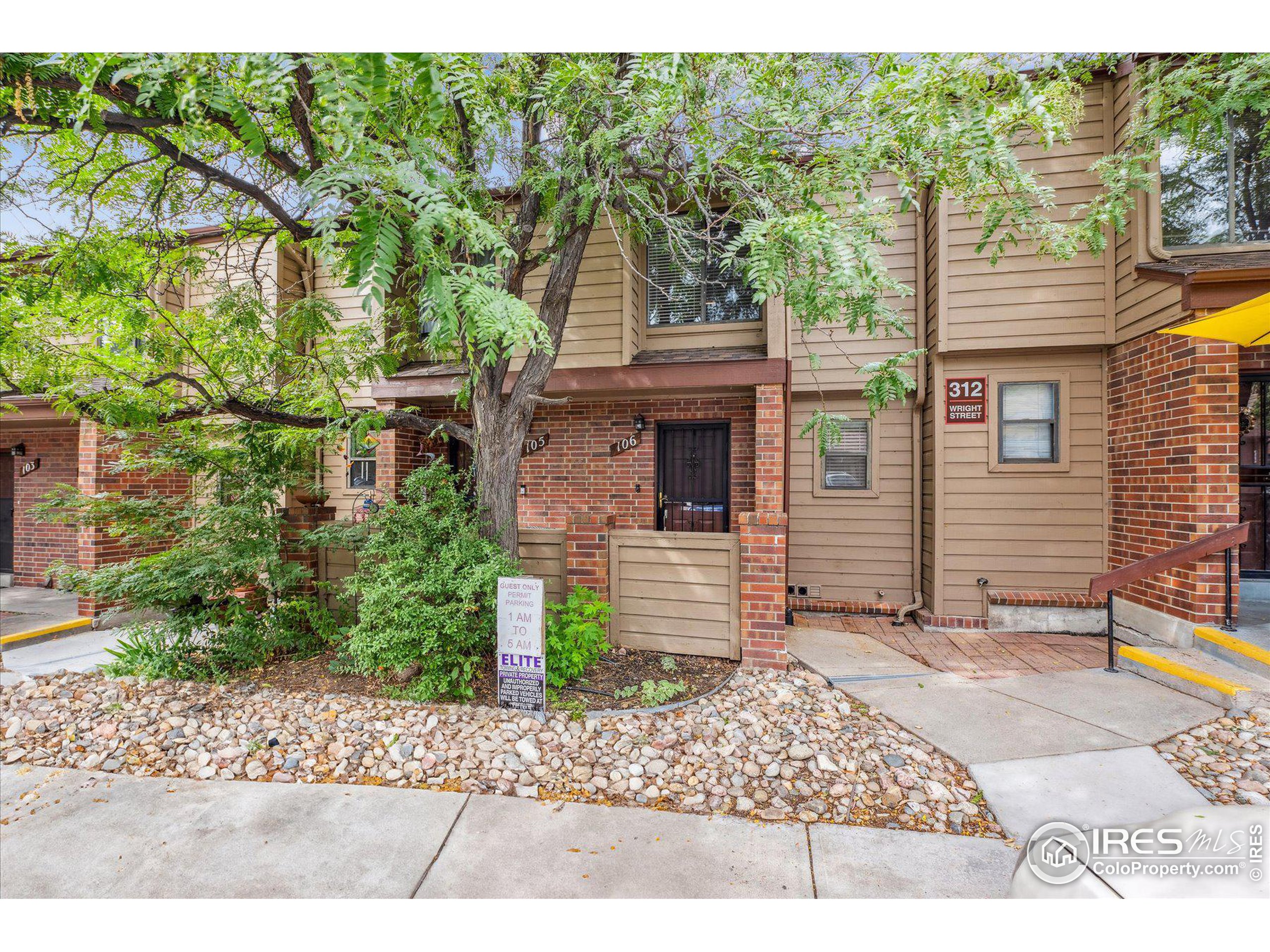 View Lakewood, CO 80228 townhome