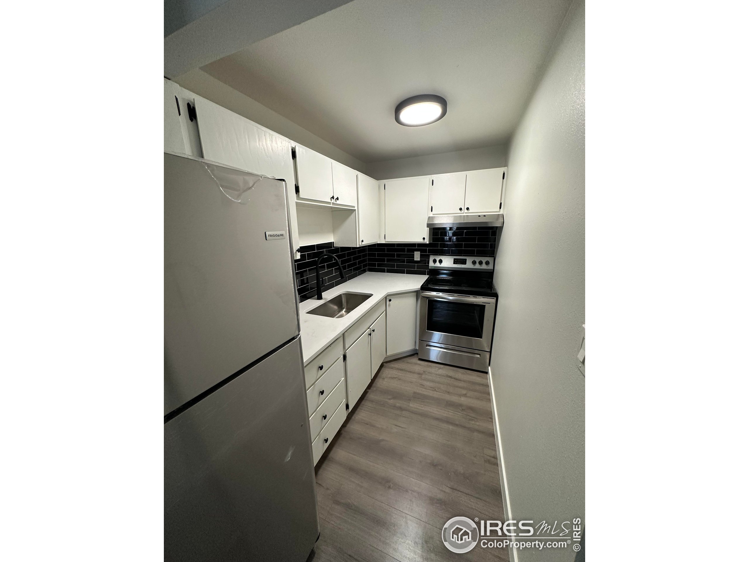 1509 3rd Ave
