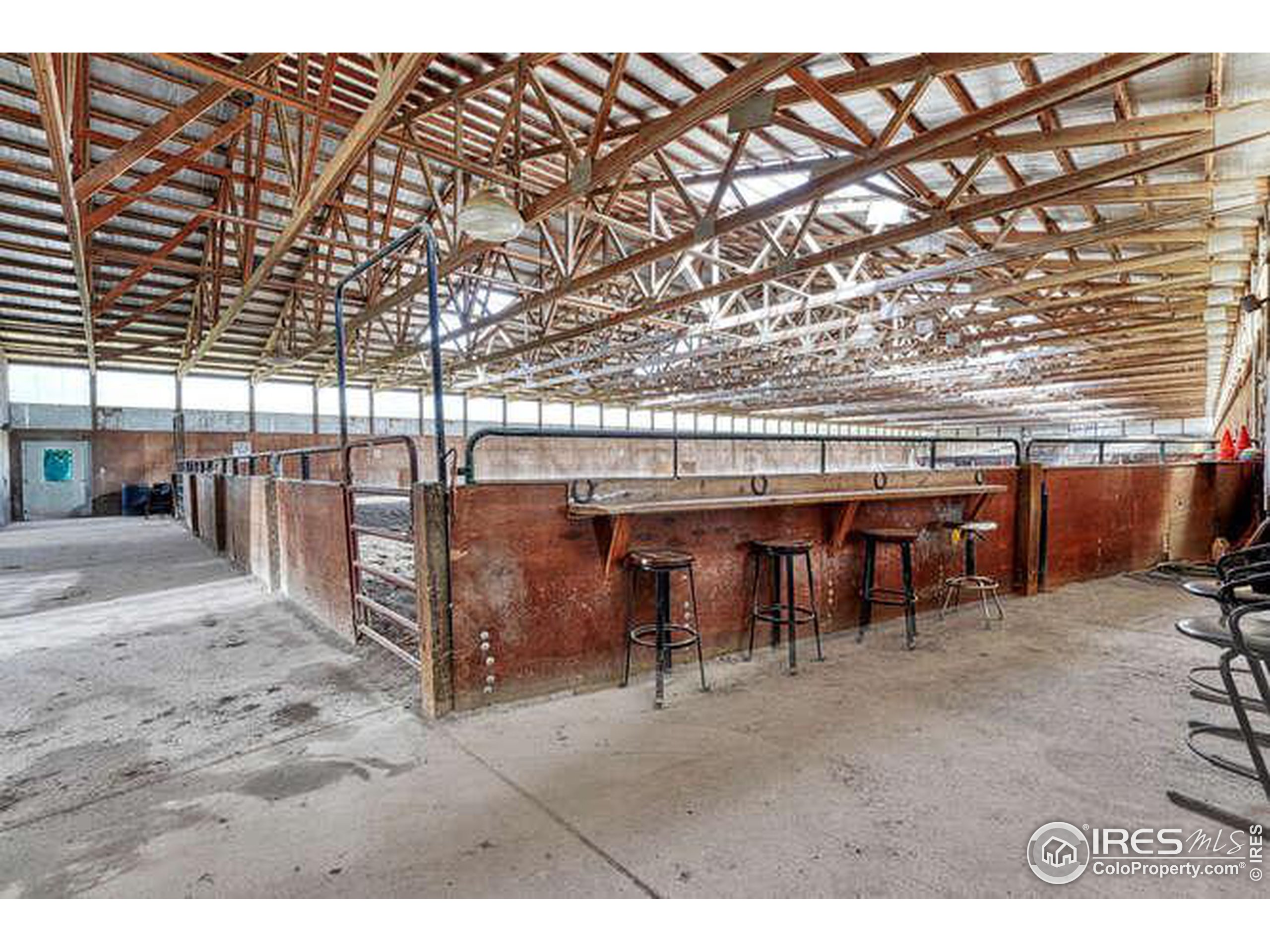 5525 E State Highway 86