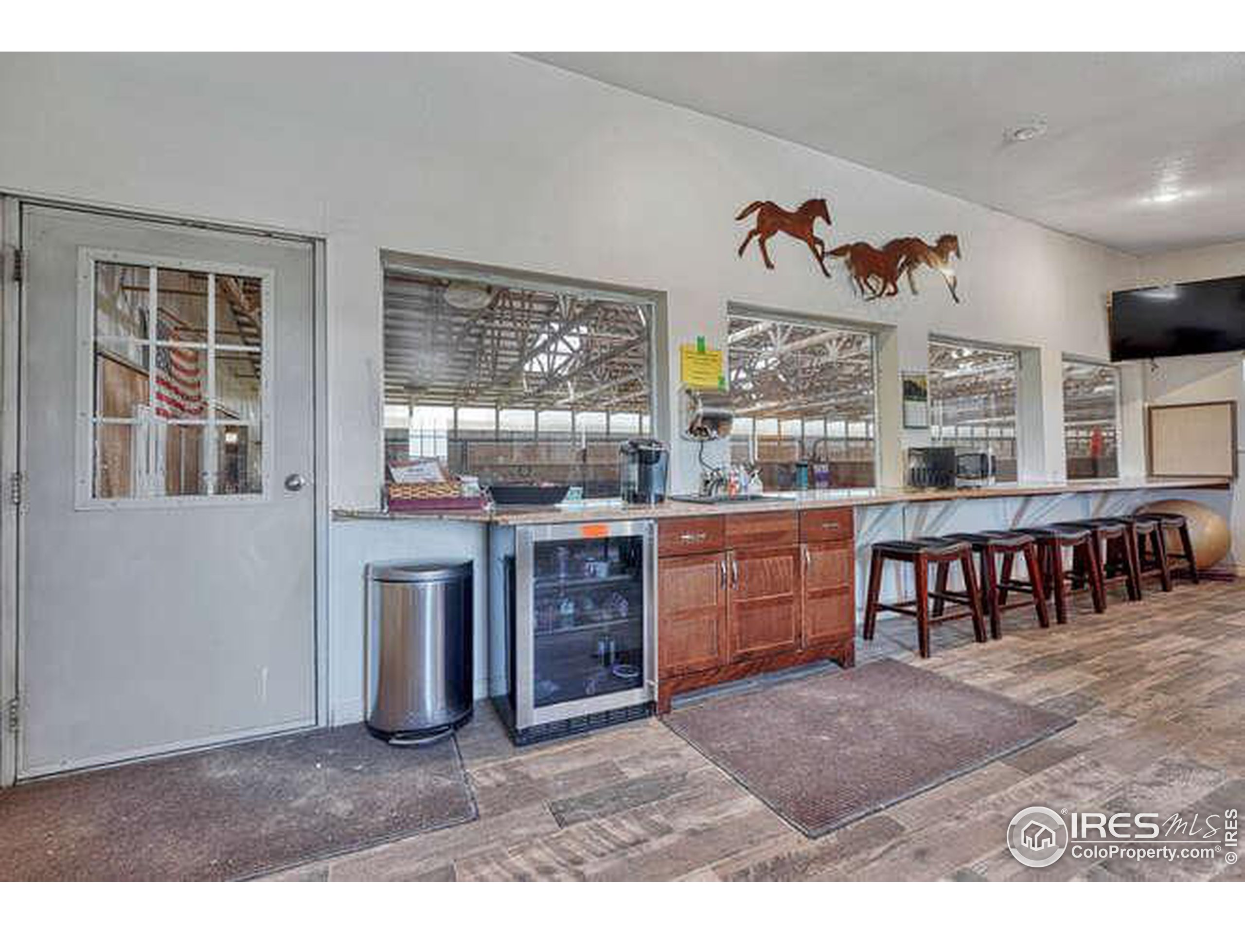 5525 E State Highway 86