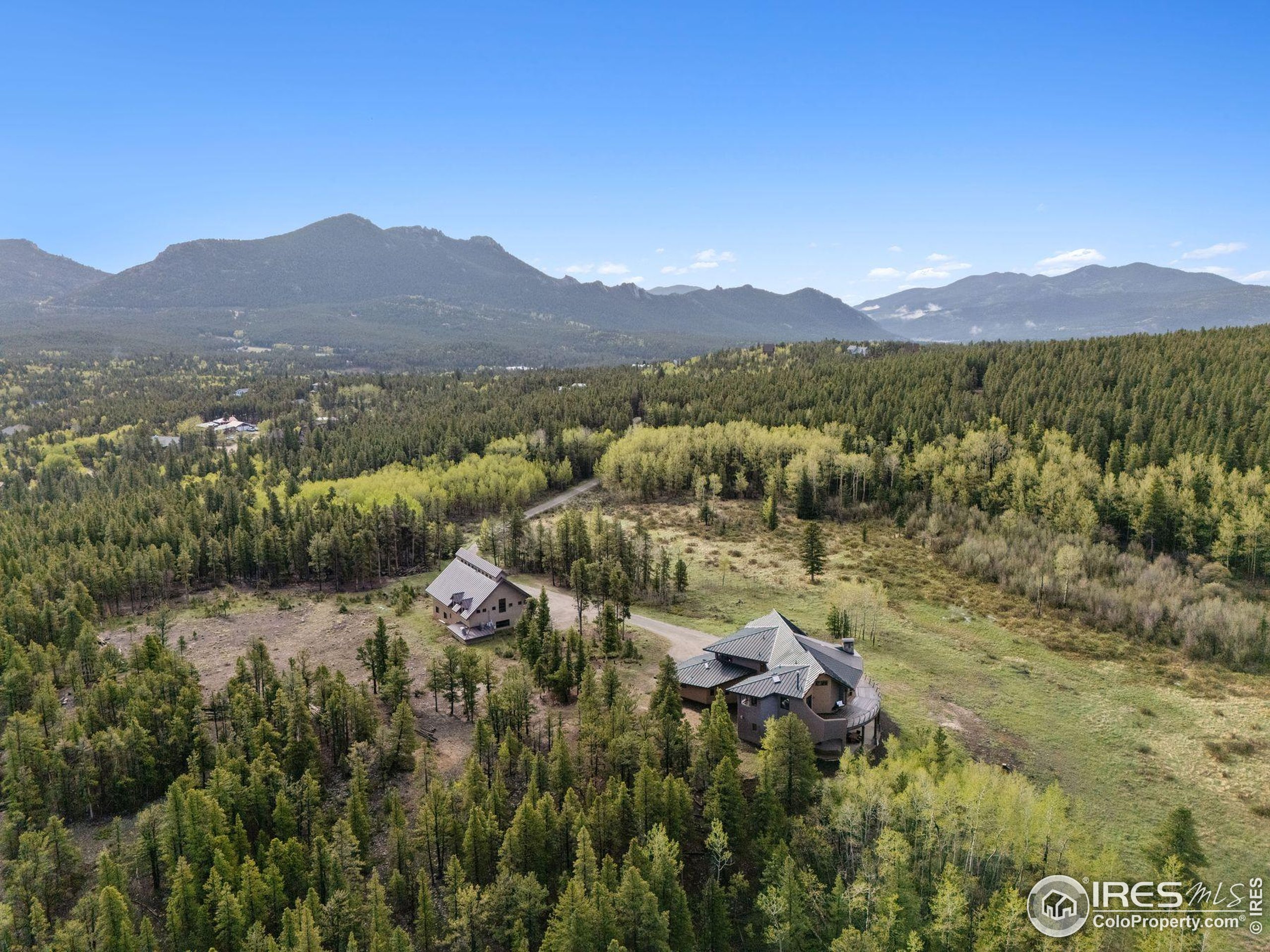 1460 Karlann Dr