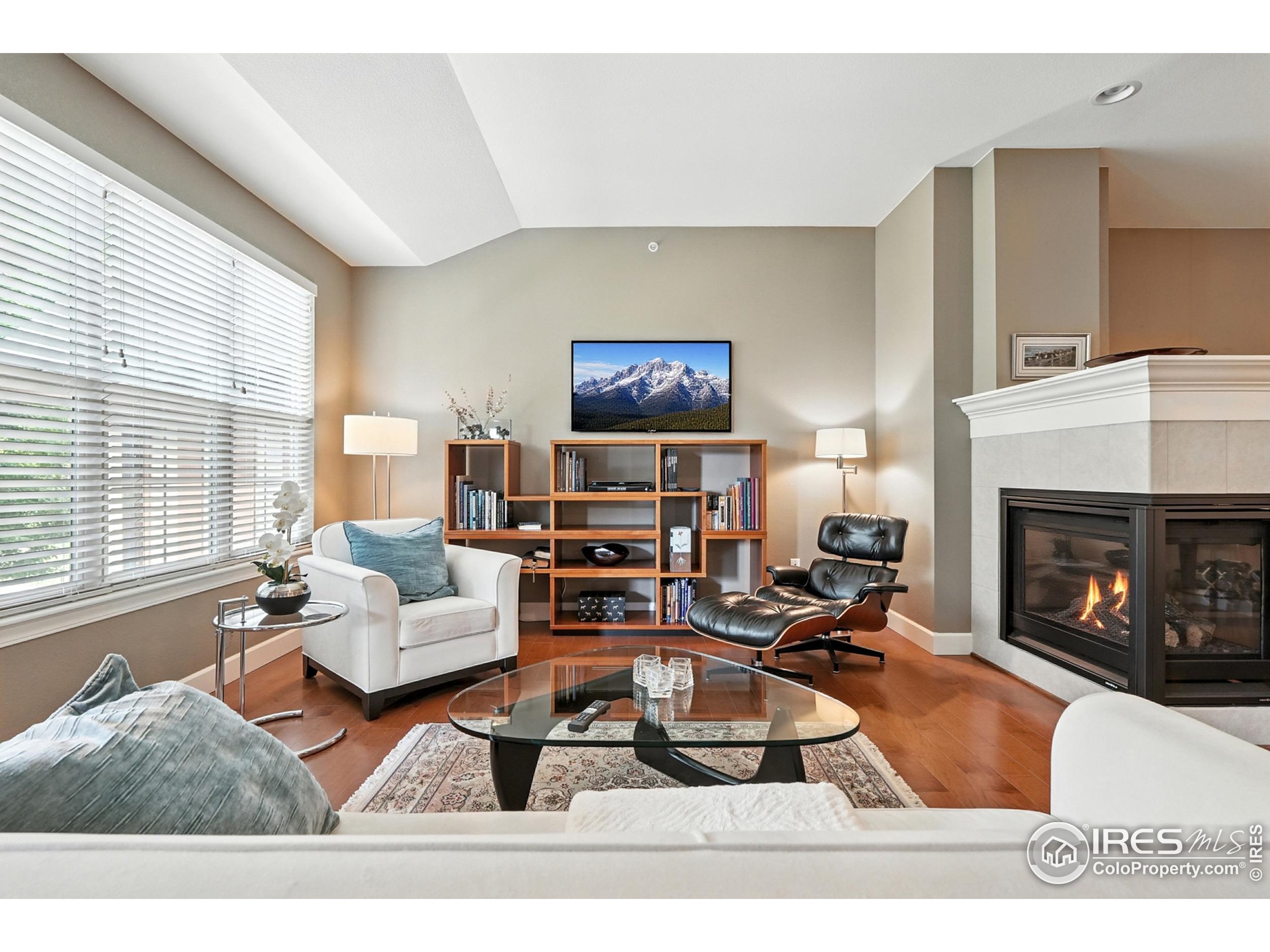 1379 Charles Dr E-4
