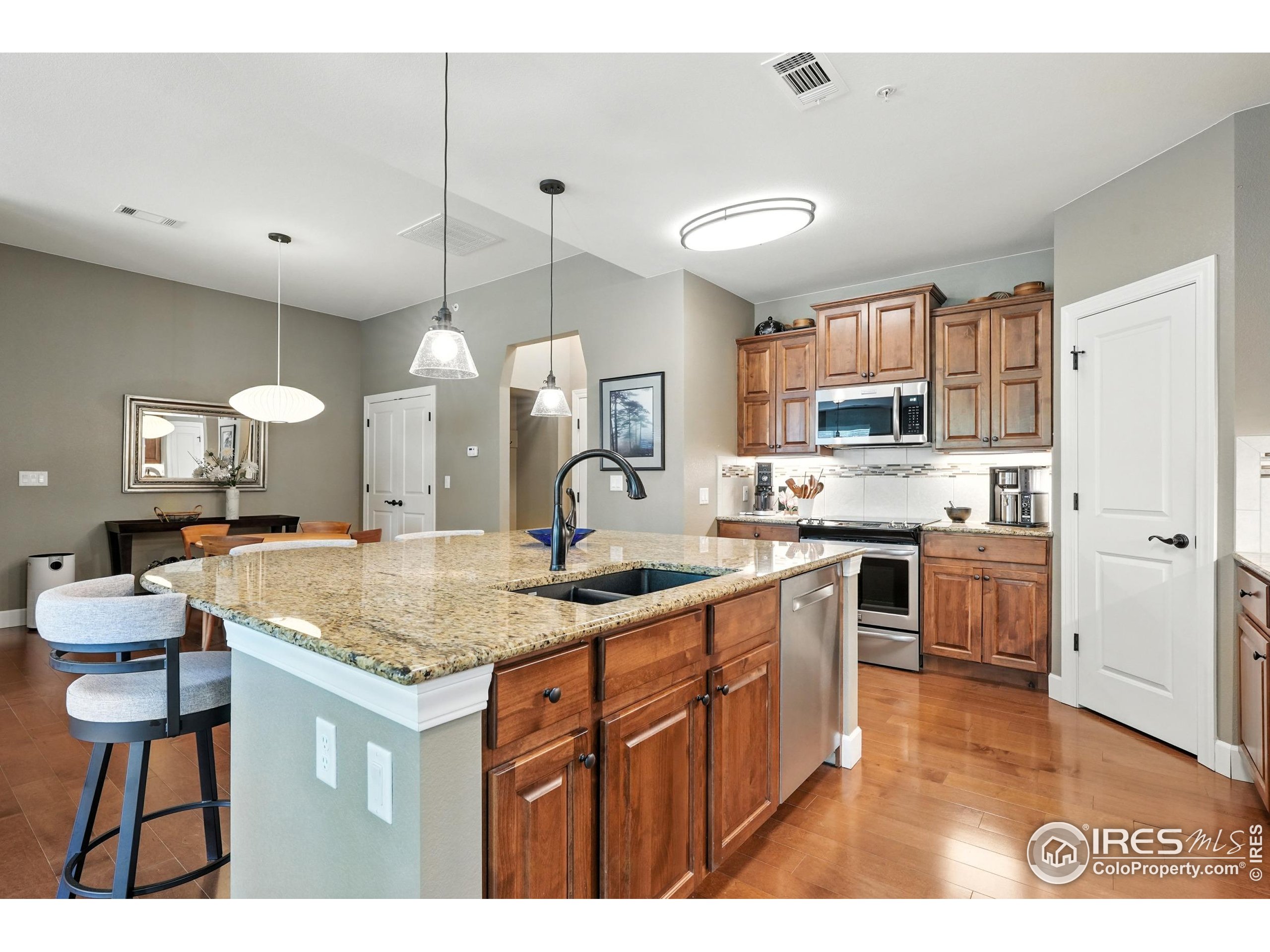1379 Charles Dr E-4