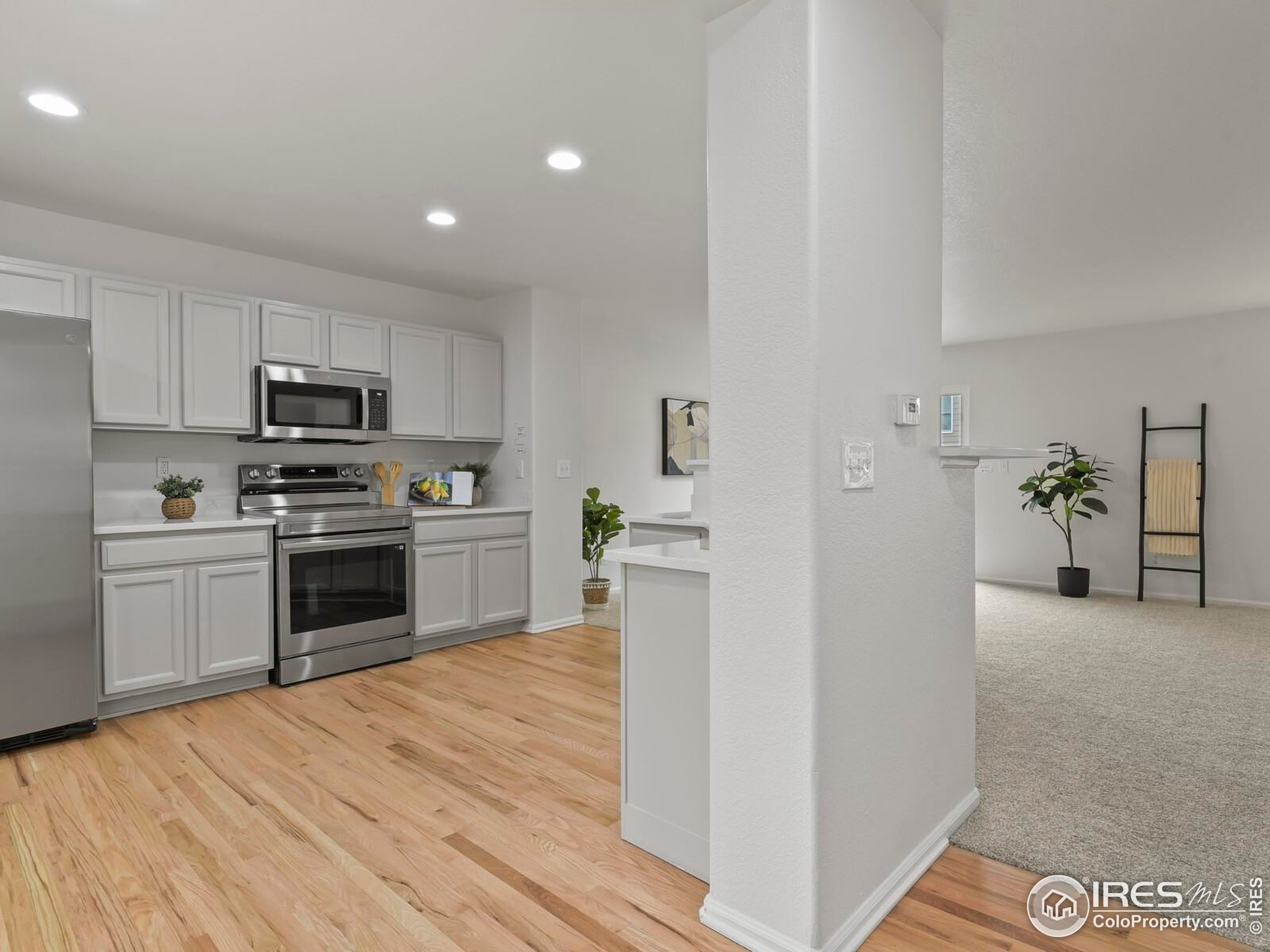 1178 Lark Ln