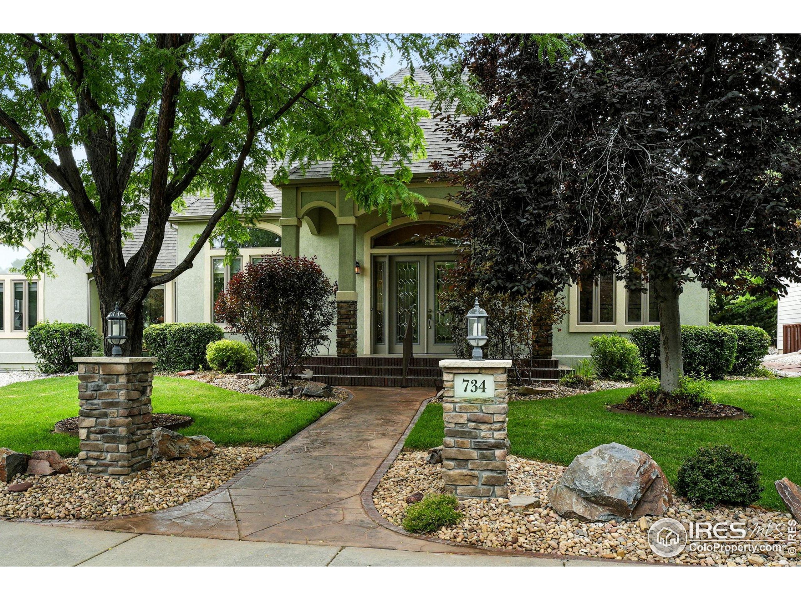 734 Rossum Dr